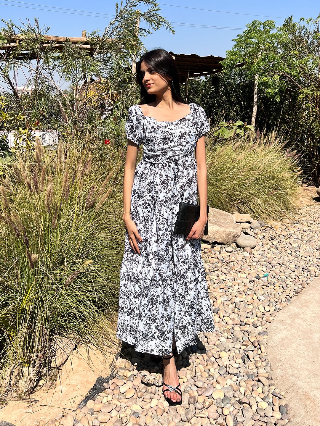 

Stylecast X Hersheinbox Floral Printed Square Neck Puff Sleeves Gathered A-Line Maxi Dress, White