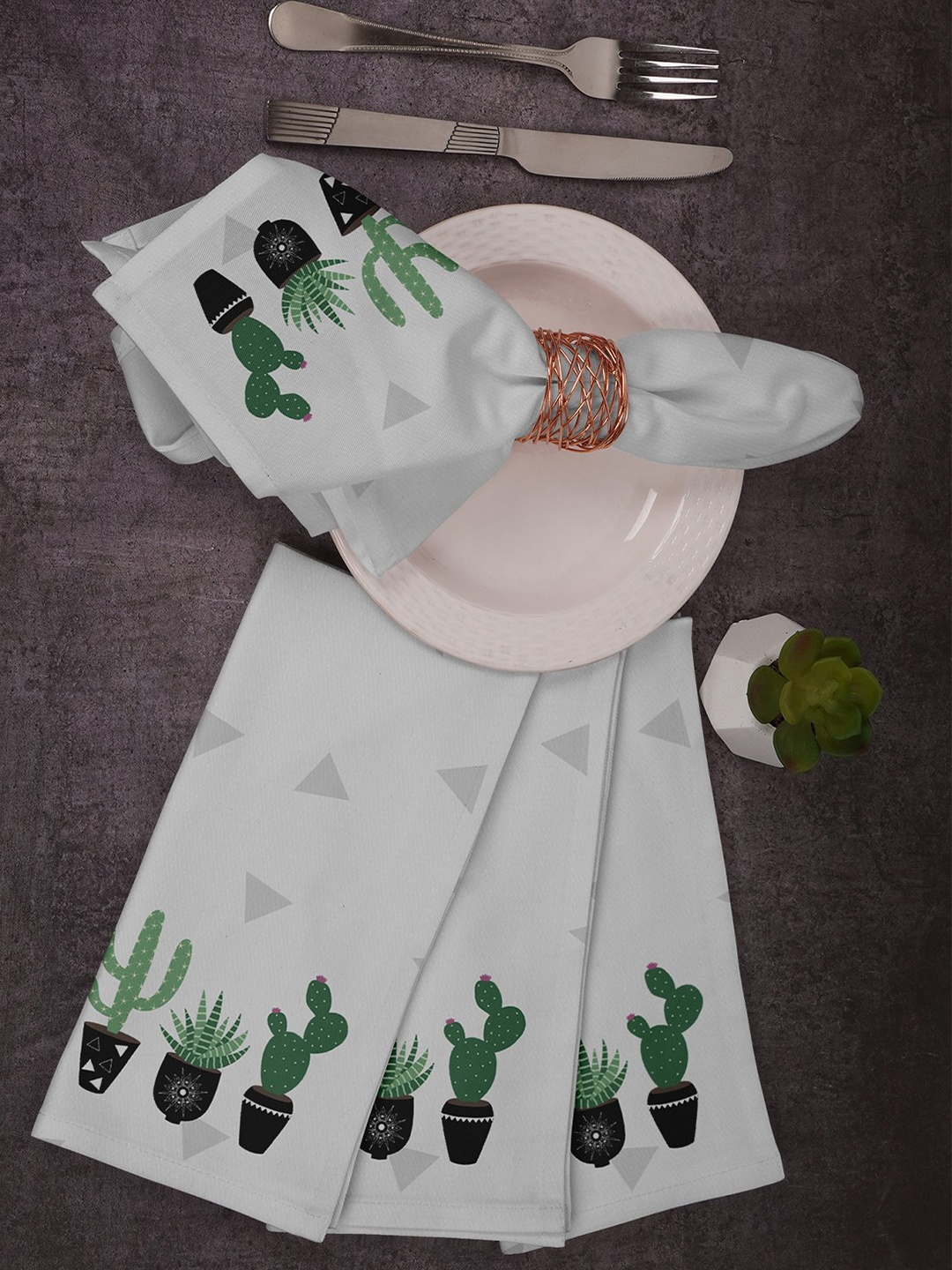 

Vargottam Green & White 4 Pieces Printed Cotton Reusable Table Napkins