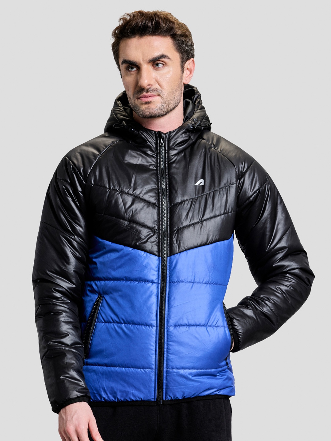 

BOLDFIT Men Hooded Colourblocked Casual Puffer Jacket, Blue