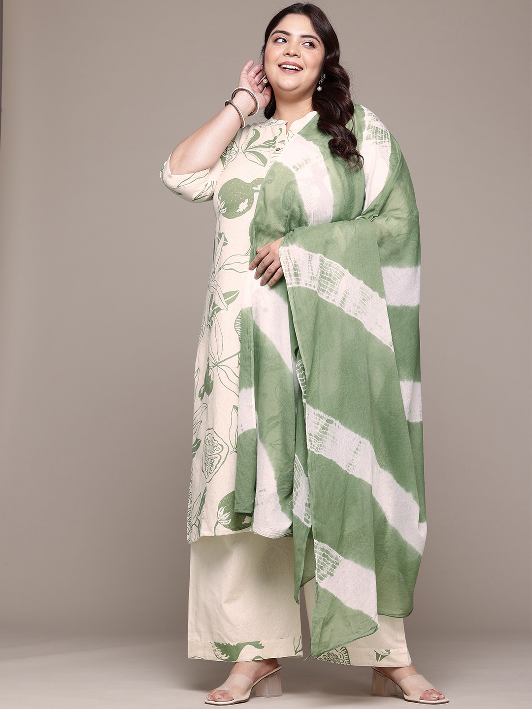 

Readiprint Plus Size Floral Printed Panelled Pure Cotton Kurta Set with Dupatta, Green