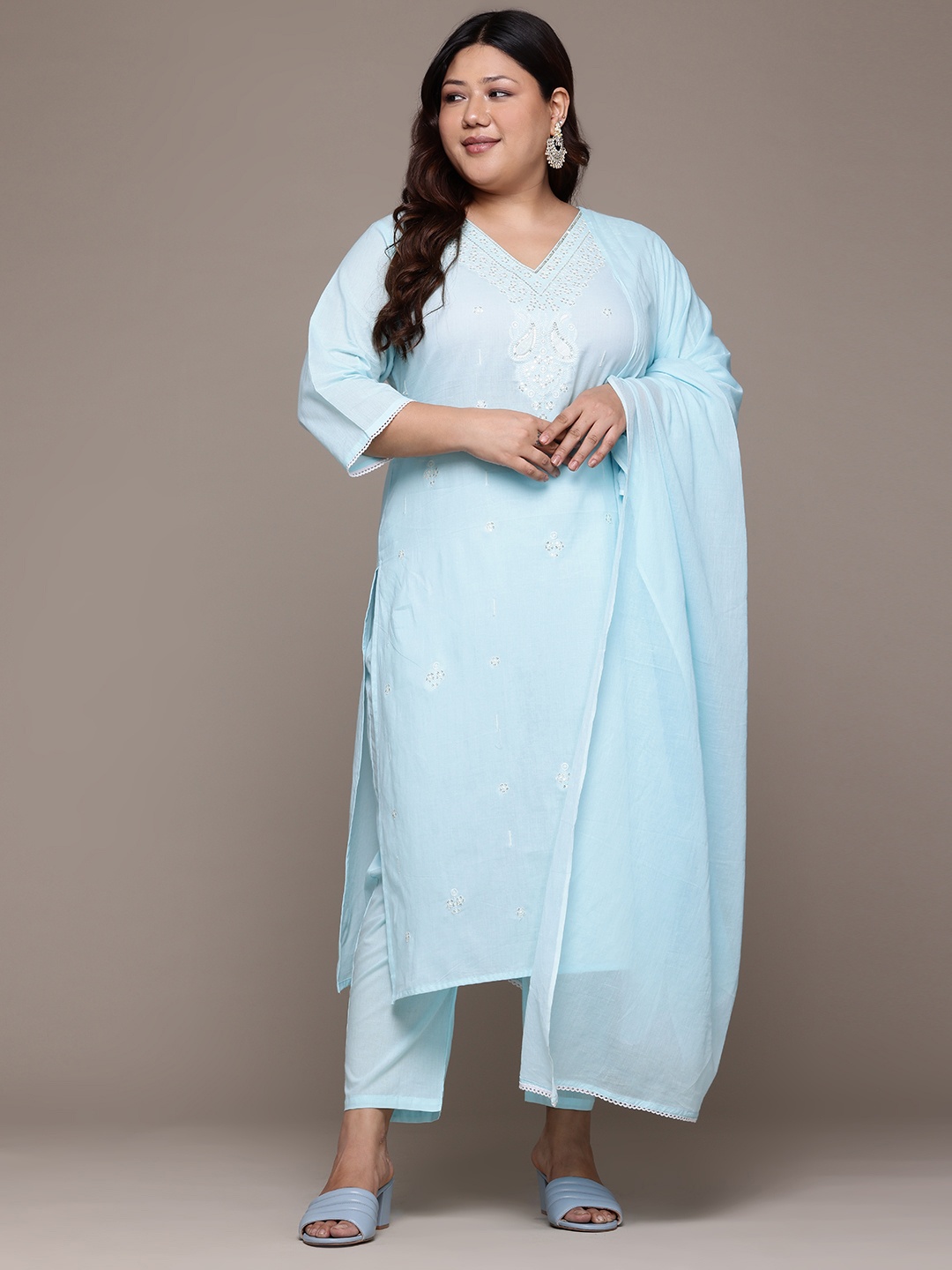 

Readiprint Plus Size Floral Thread Work Pure Cotton Kurta with Palazzos & Dupatta, Blue