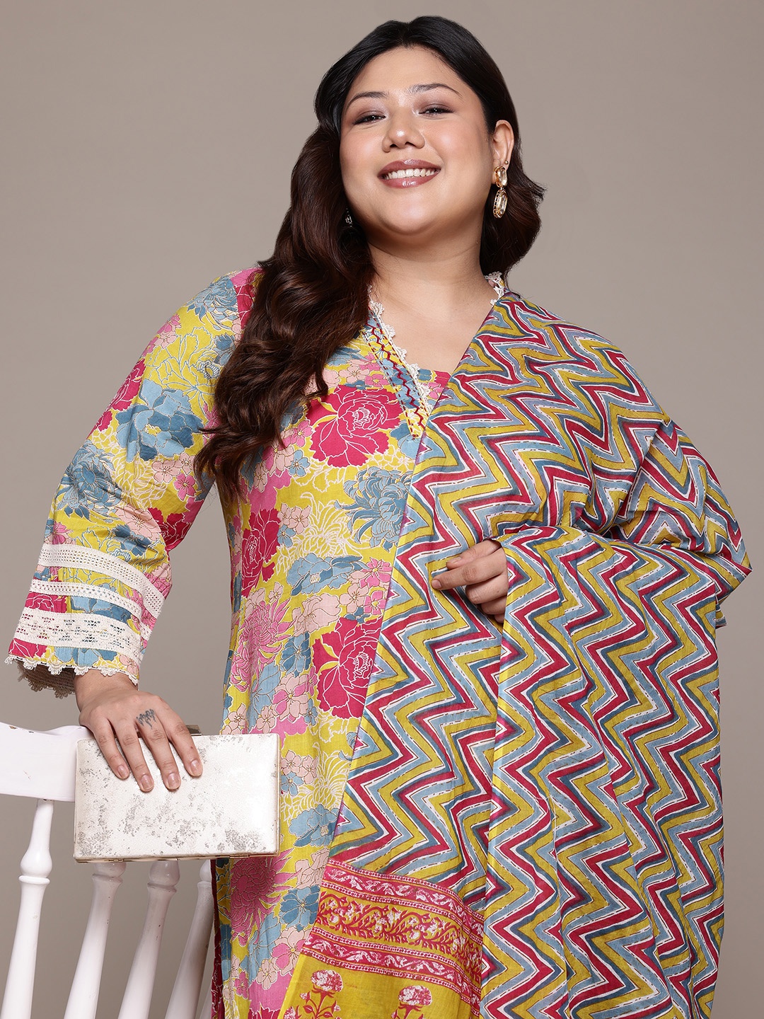 

Readiprint Pluz Size Floral Printed Pure Cotton Kurta with Palazzos & Dupatta, Yellow