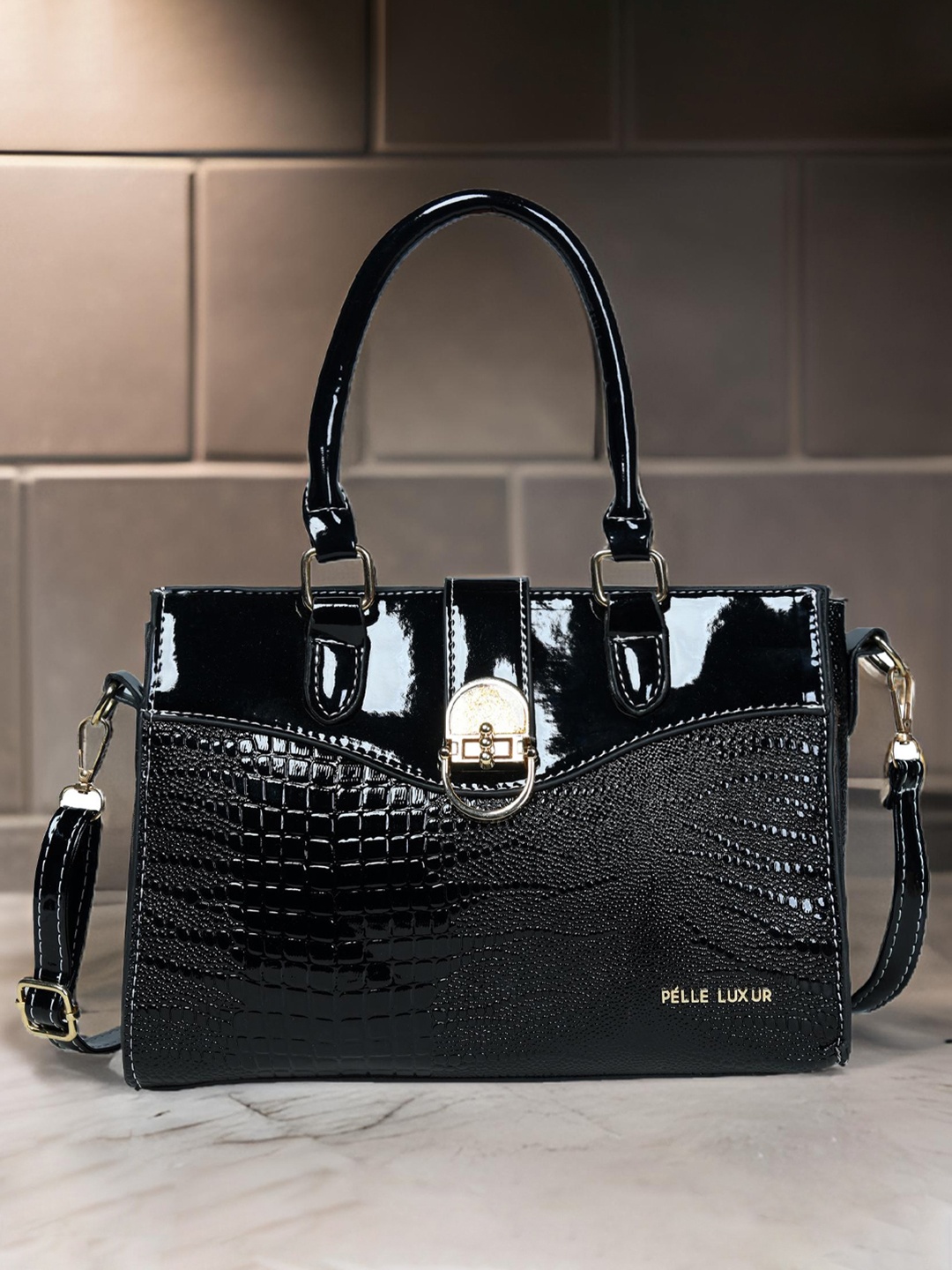 

PELLE LUXUR Women Textured Structured Satchel Bag, Black