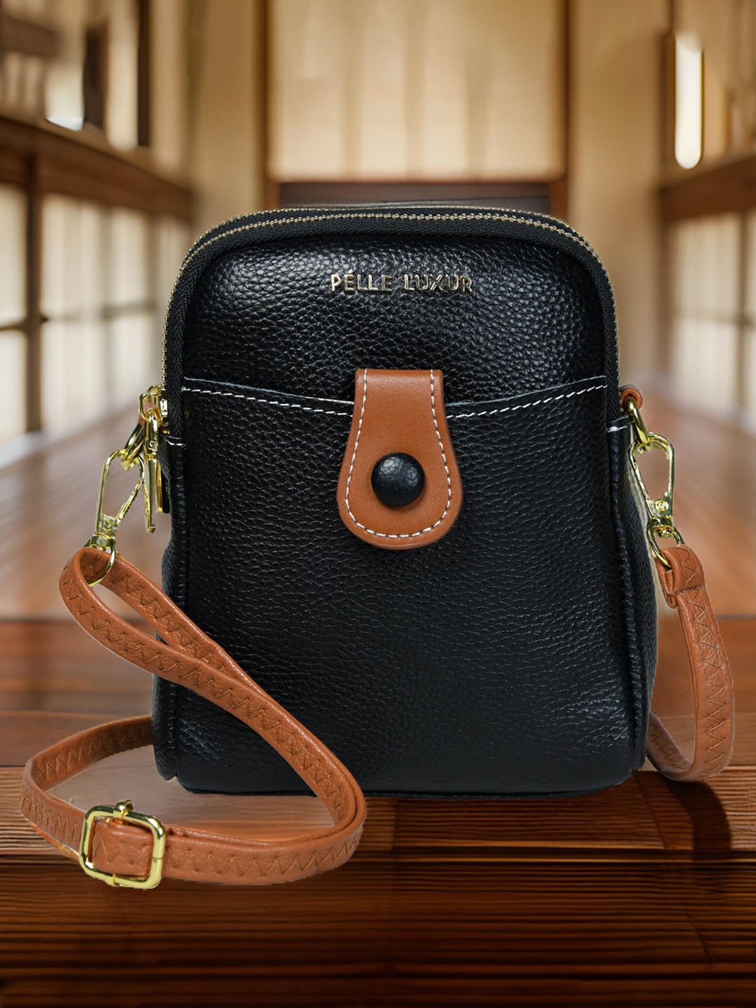 

PELLE LUXUR Women Textured Swagger Sling Bag, Black