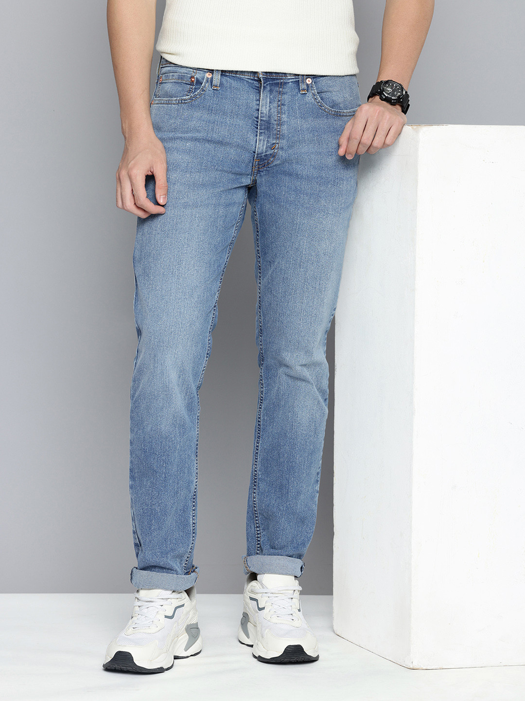 

Levis Men 511 Slim Fit Light Fade Stretchable Jeans, Blue