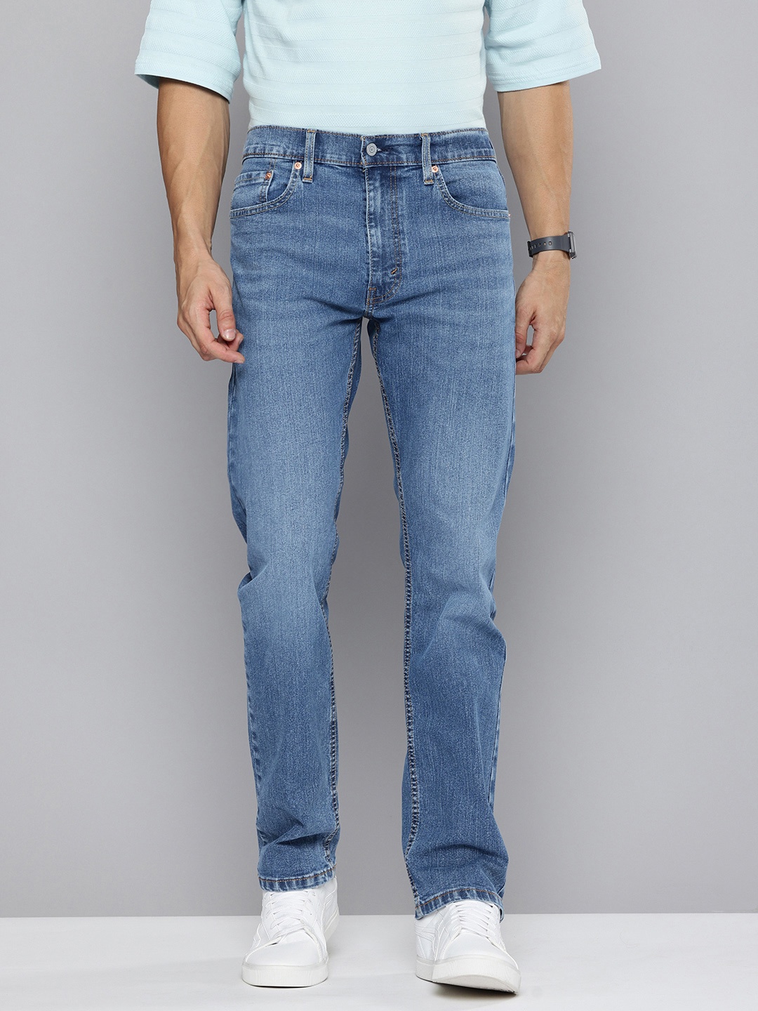 

Levis Men 513 Slim Straight Fit Light Fade Stretchable Jeans, Blue