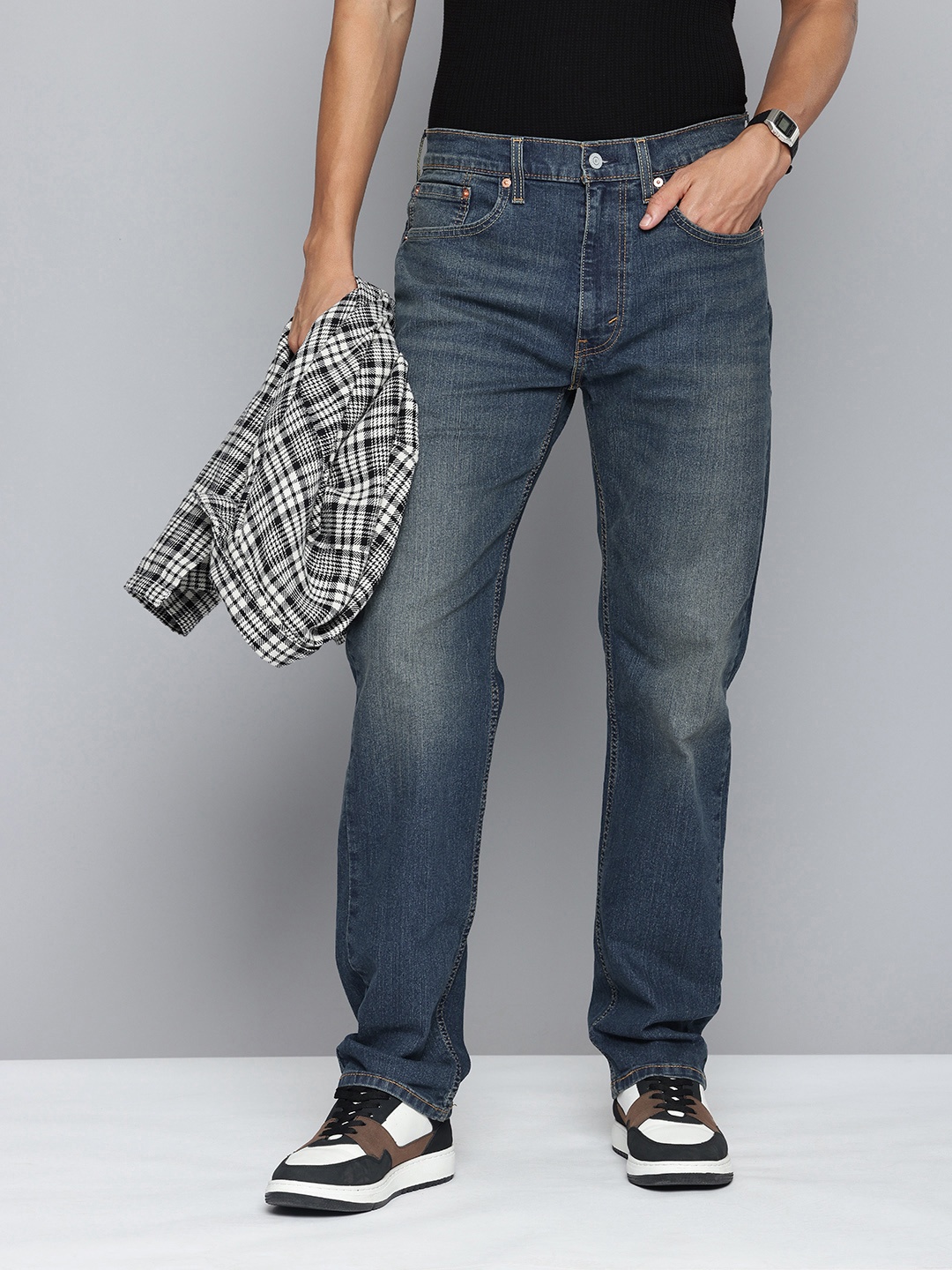 

Levis Men 550 Relaxed Tapered Fit Light Fade Stretchable Jeans, Blue