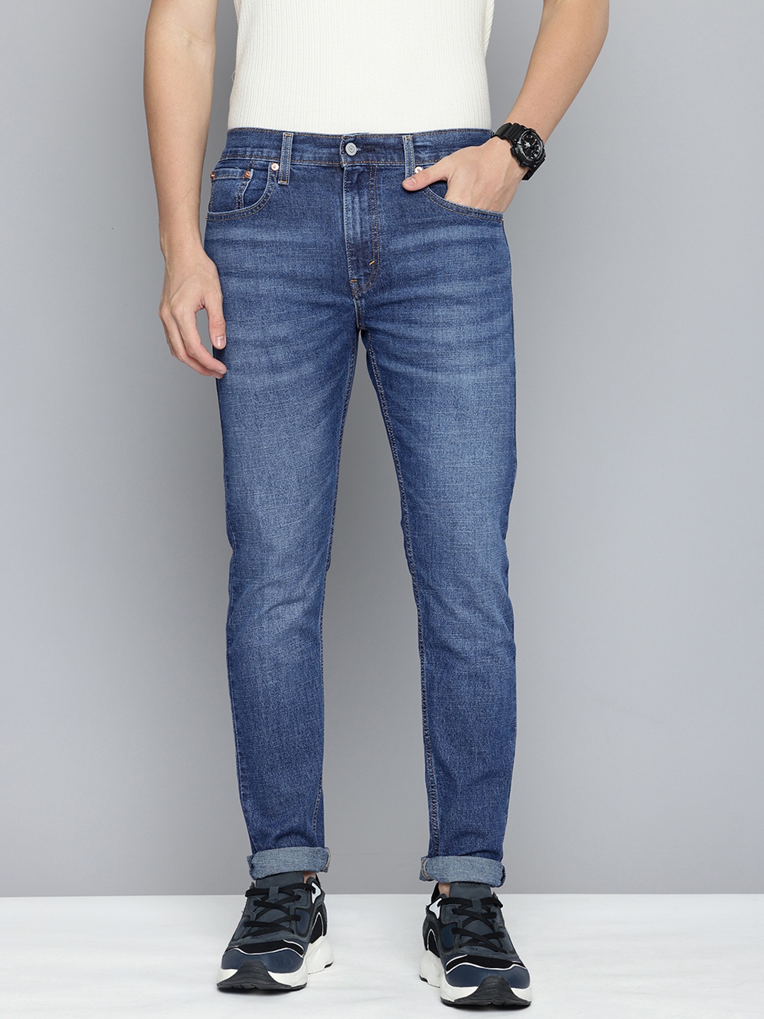 

Levis Men 512 Slim Tapered Fit Light Fade Stretchable Jeans, Blue