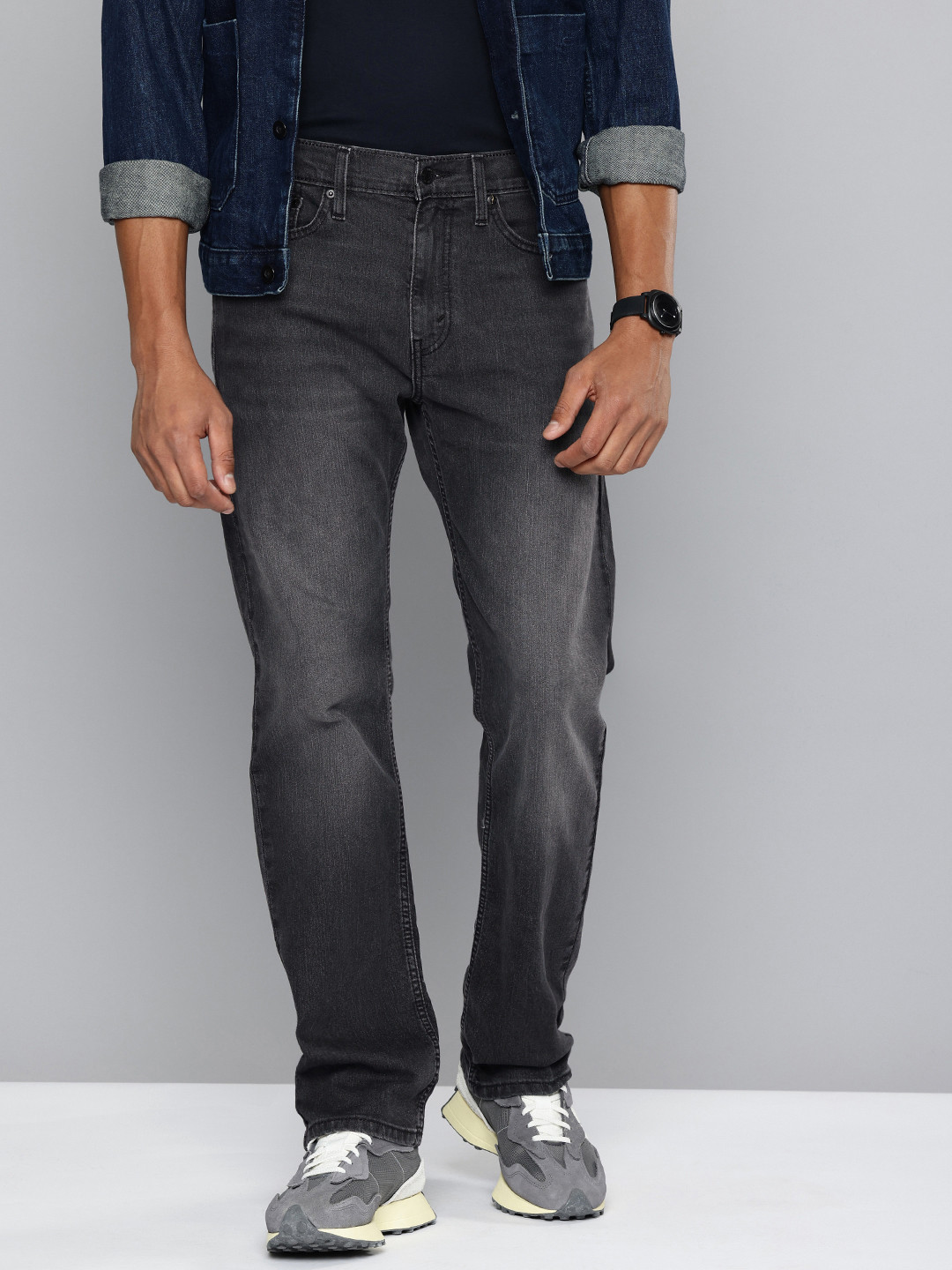 

Levis Men 513 Slim Straight Fit Light Fade Stretchable Jeans, Charcoal