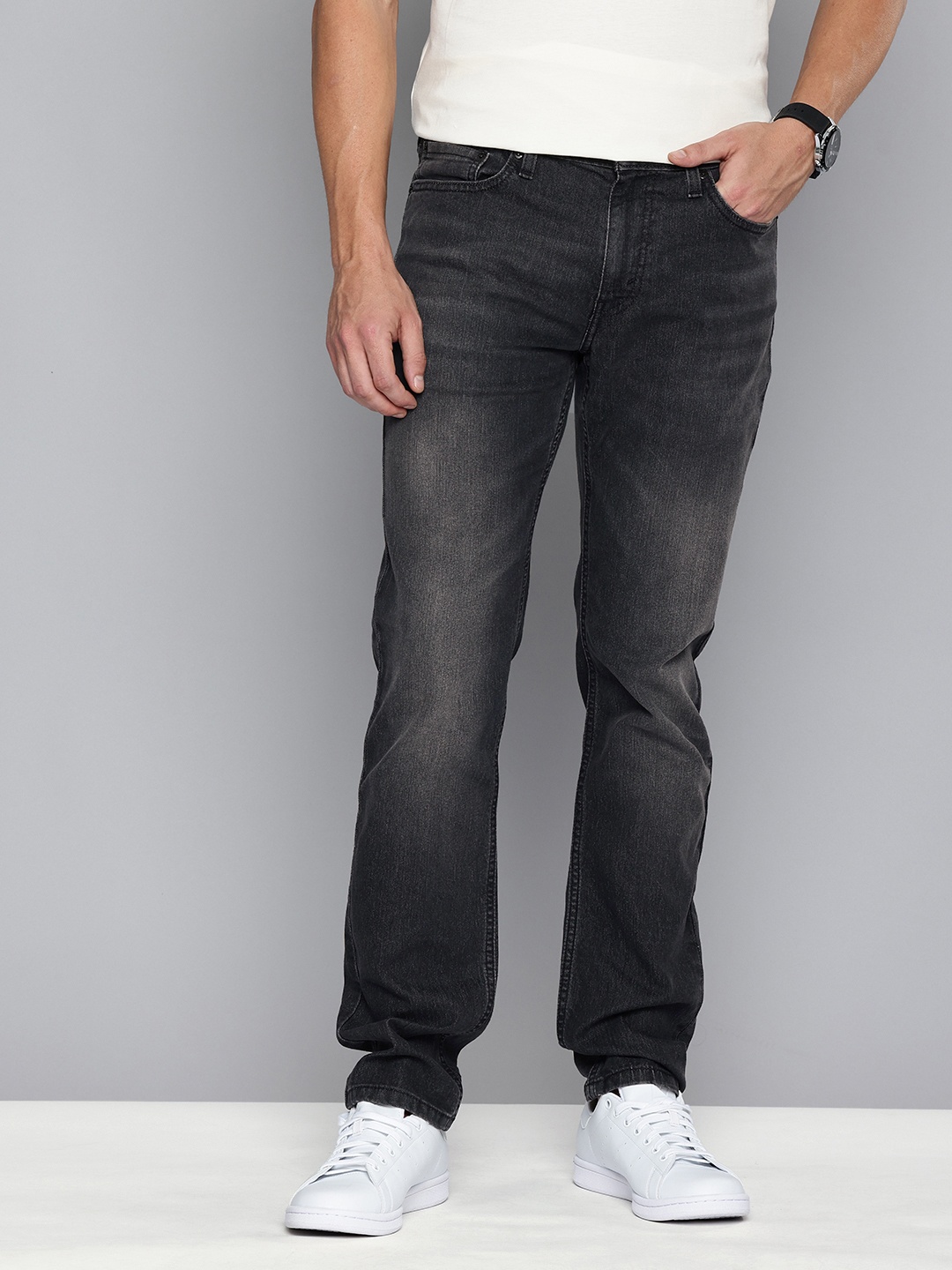 

Levis Men 511 Slim Fit Light Fade Stretchable Jeans, Black