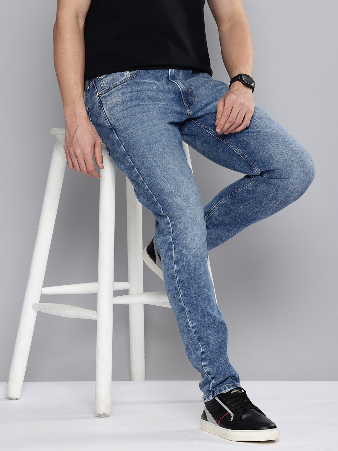 

Levis Men 512 Slim Tapered Fit Heavy Fade Stretchable Jeans, Blue