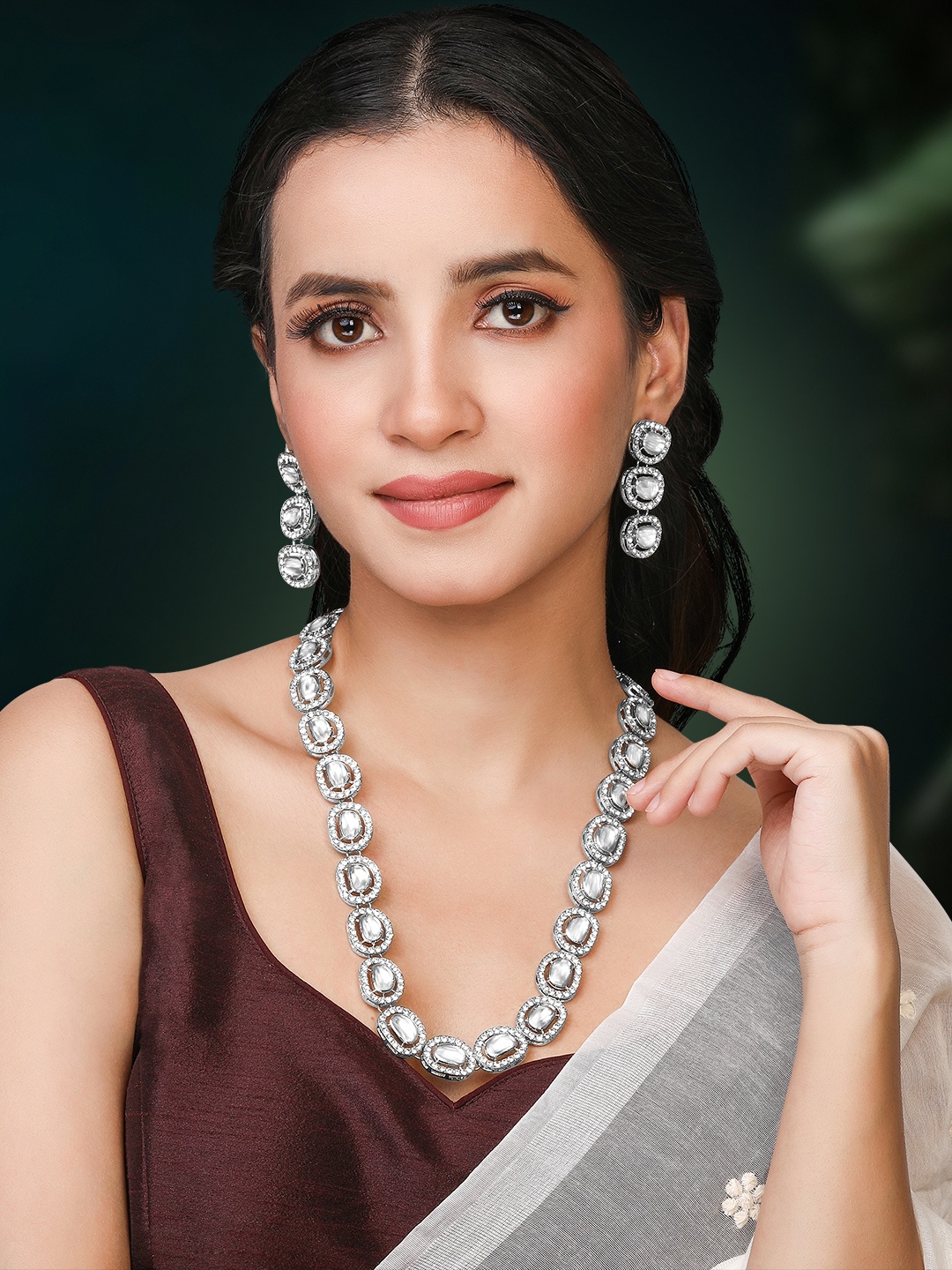 

Peora Silver Plated Kundan & Cubic Zirconia Stone Studded Jewellery Set