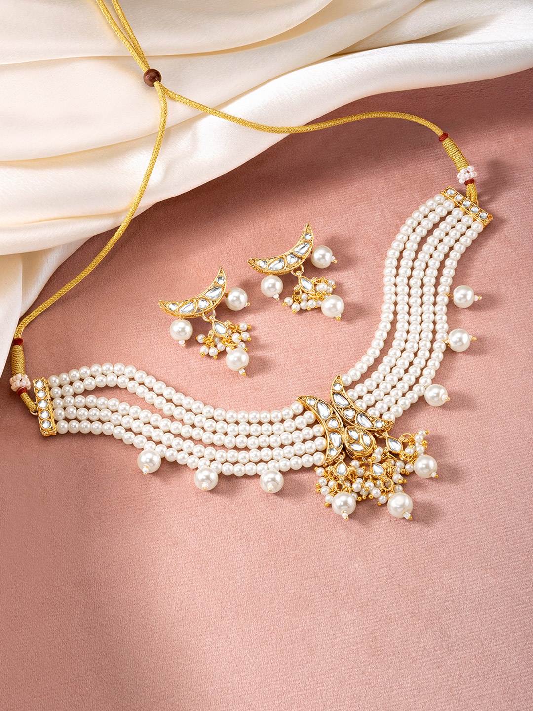 

Peora Gold-Plated Kundan Stone Studded & Beaded Jewellery Set