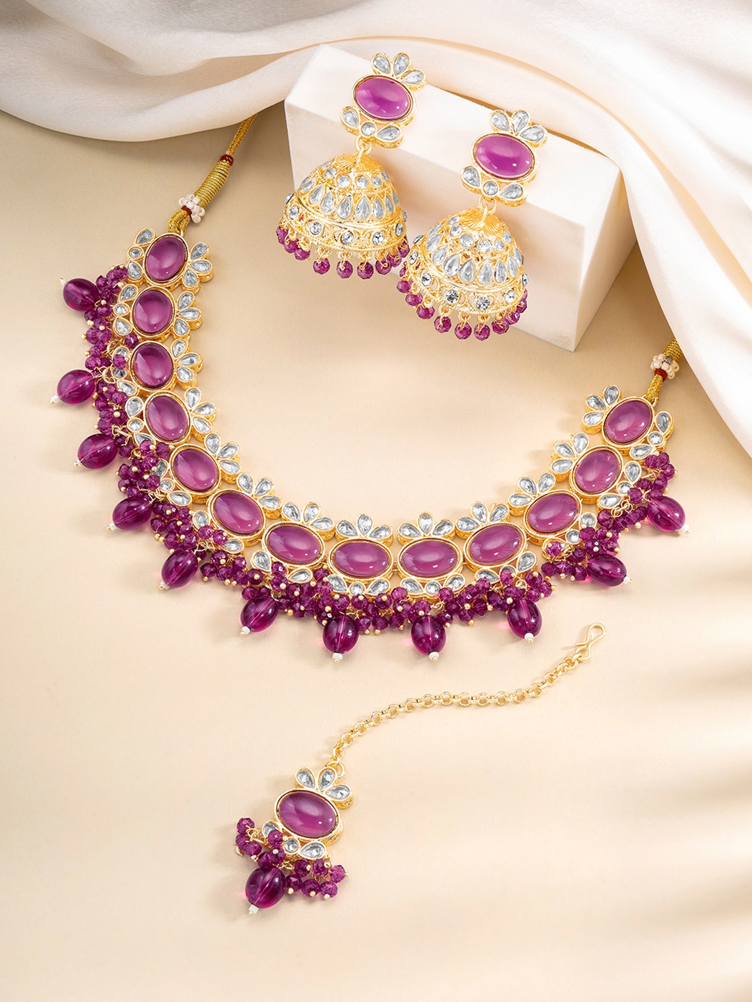 

Peora Gold-Plated Stone Studded & Beaded Jewellery Set