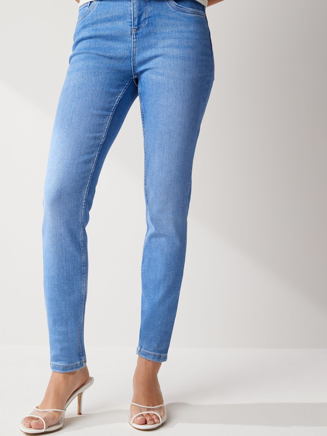 

NEXT Women Skinny Fit Light Fade Jeans, Blue
