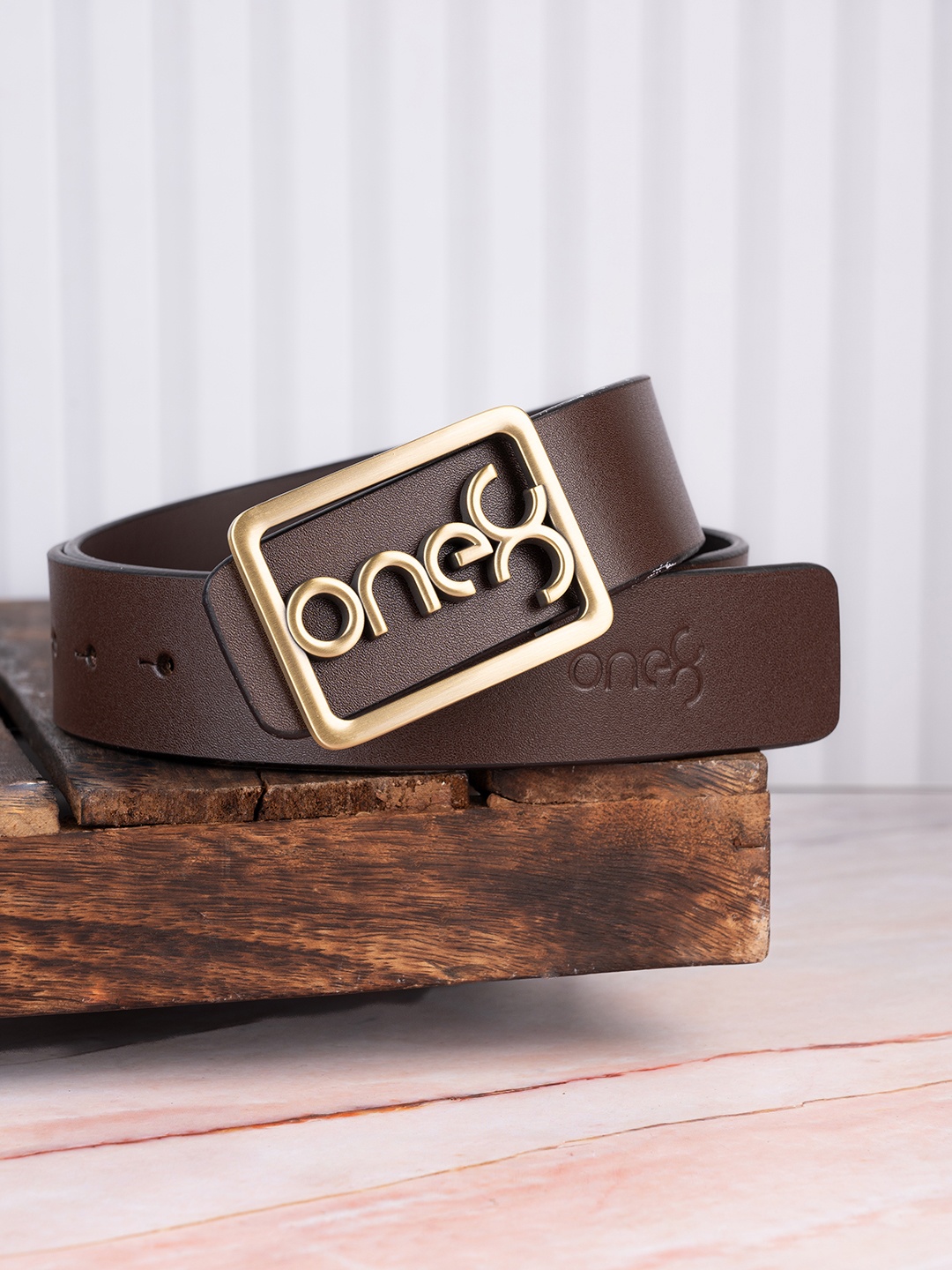 

One8 Men Gold-Tone Buckle Leather Belt, Brown