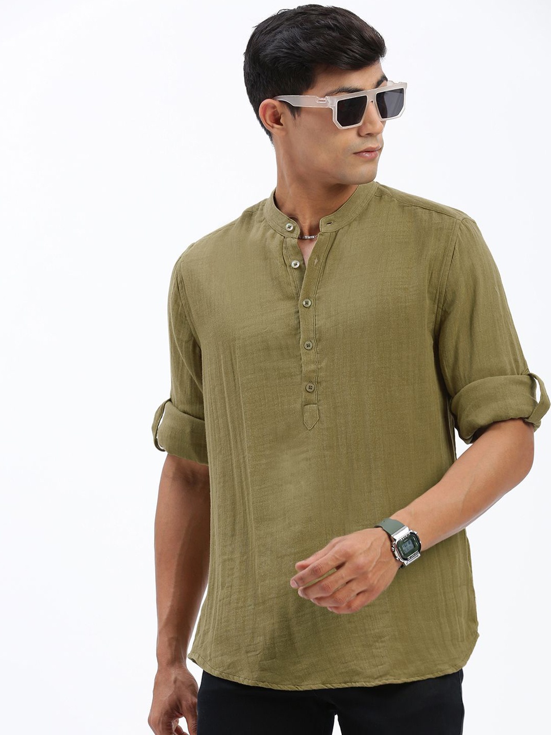 

SHOWOFF Mandarin Collar Roll-Up Sleeves Straight Kurta, Olive