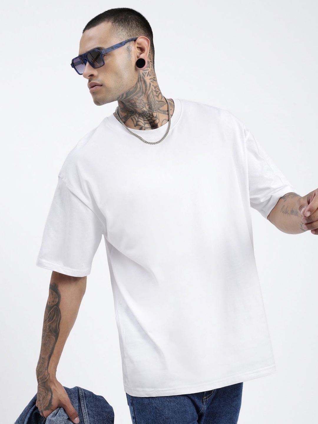 

SHOWOFF Men Solid Round Neck Cotton Oversized T-shirt, White