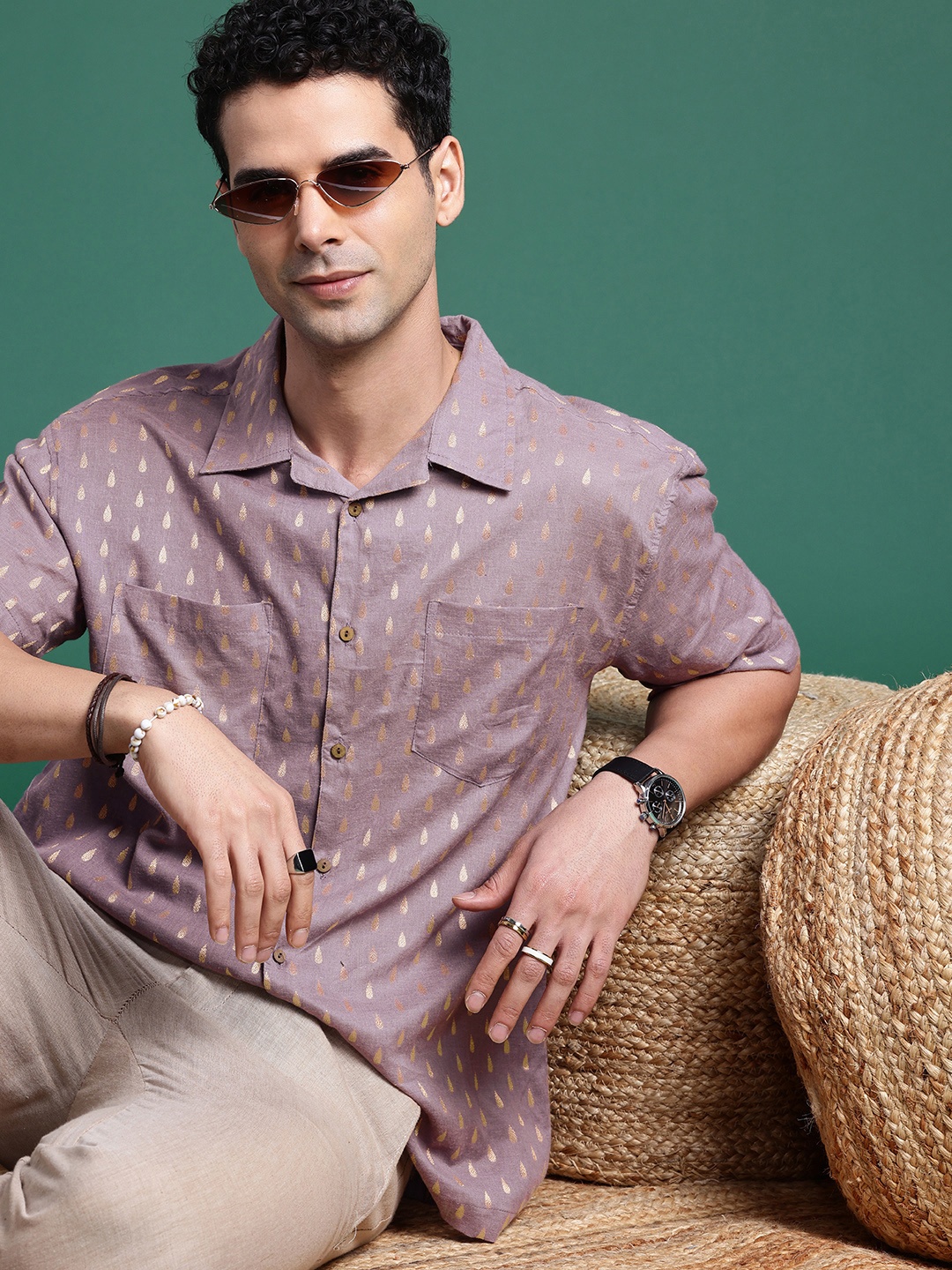 

Sangria Boxy Fit Opaque Self Design Textured Pure Cotton Casual Shirt, Mauve