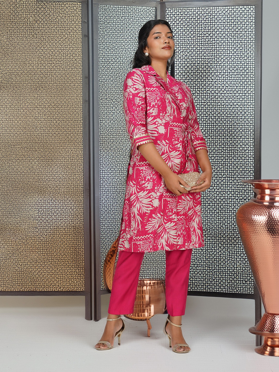 

Bindigasm Floral Printed V-Neck Long Jacket With Trousers, Pink