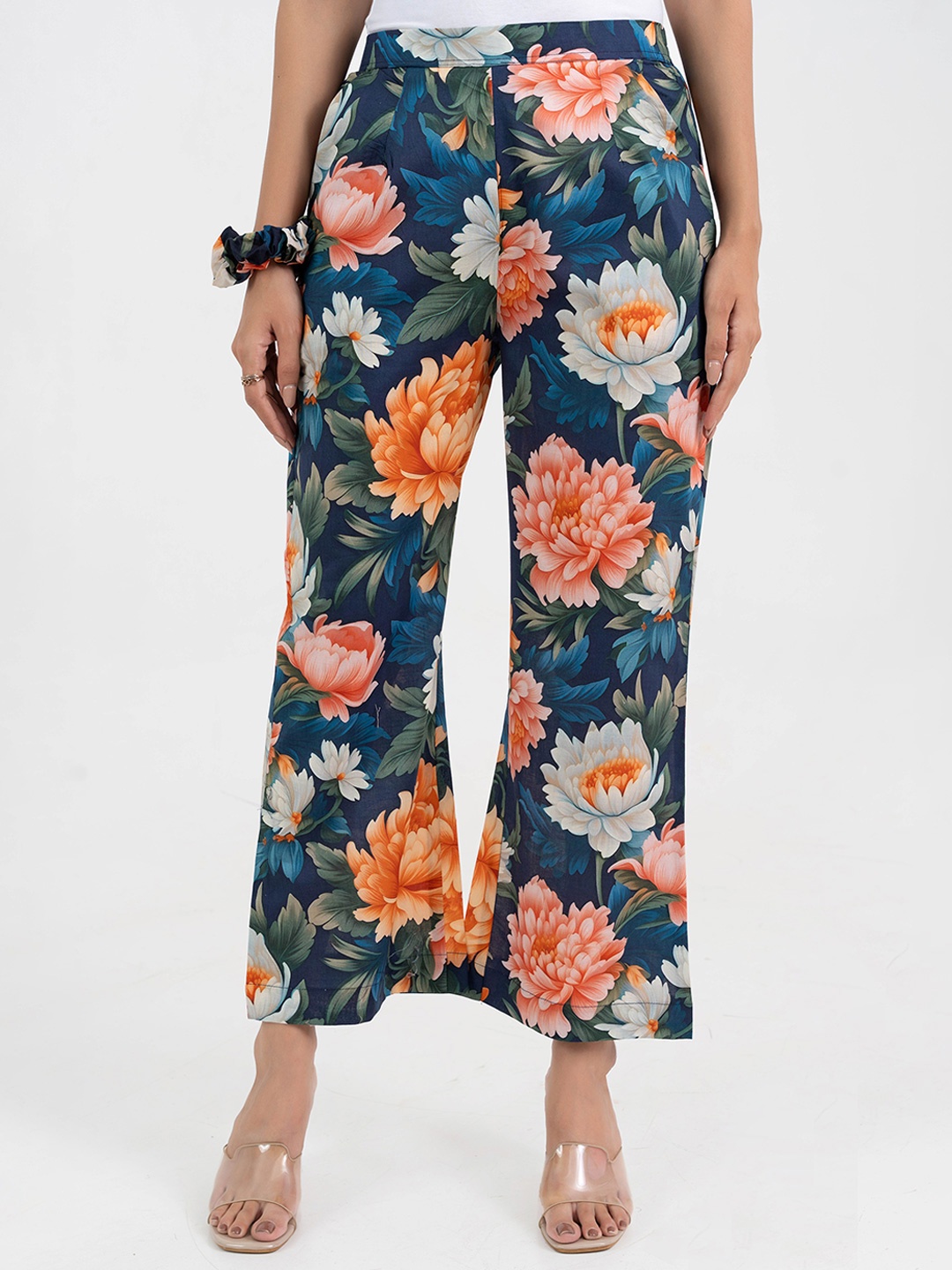 

GULABOSITABO Women Pure Cotton Printed Trousers, Blue