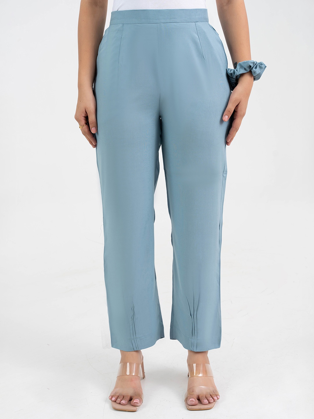

GULABOSITABO Women Straight Fit Trousers with Pleated Bottoms, Blue
