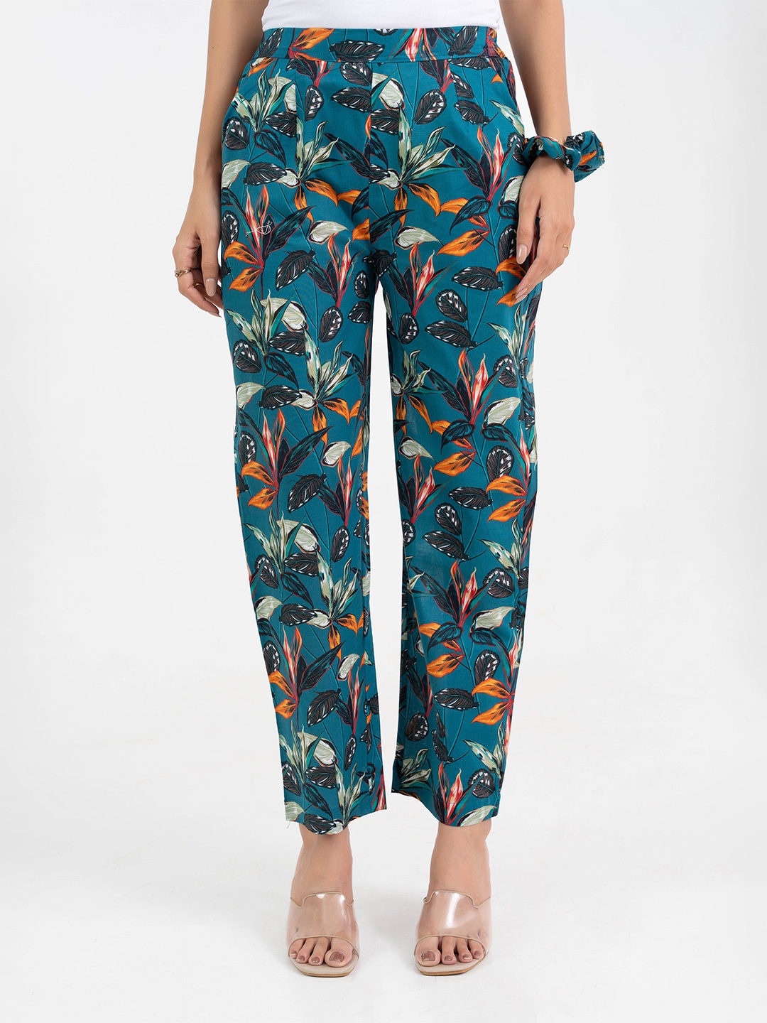 

GULABOSITABO Women Pure Cotton Printed Trousers, Teal