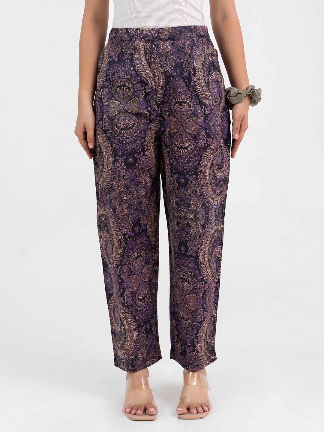 

GULABOSITABO Women Pure Cotton Printed Trousers, Purple