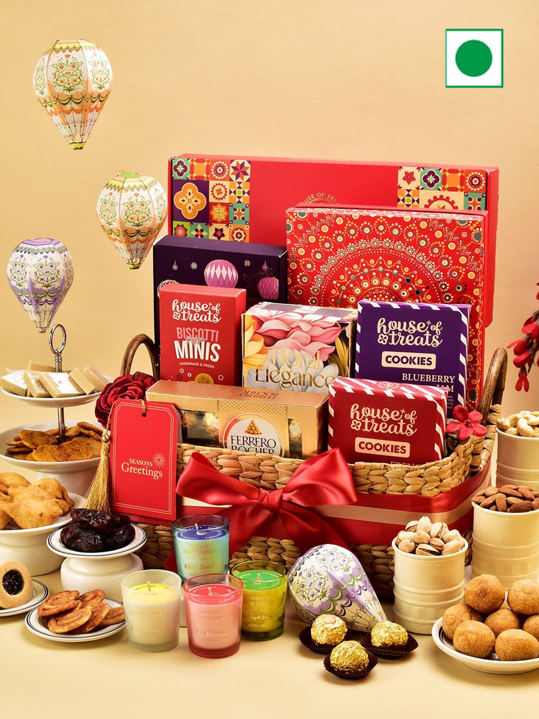Hyperfoods Set Of 17 Pieces Diwali Assorted Gifts, Red