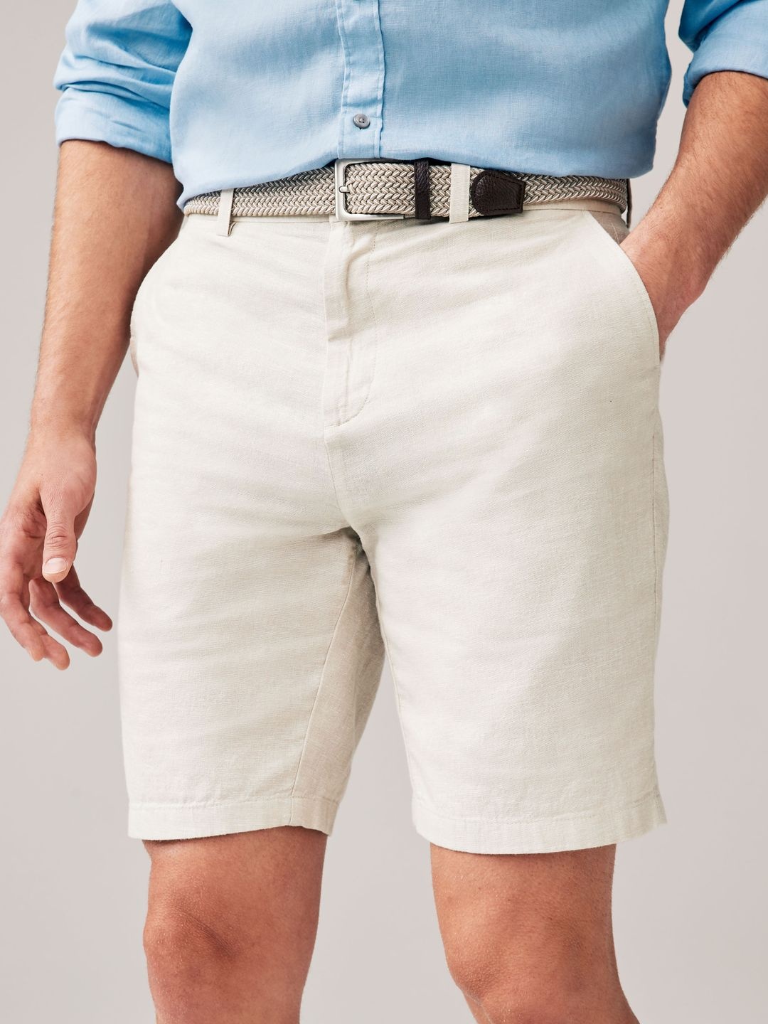 

NEXT Men Chino Shorts with Belt, Cream