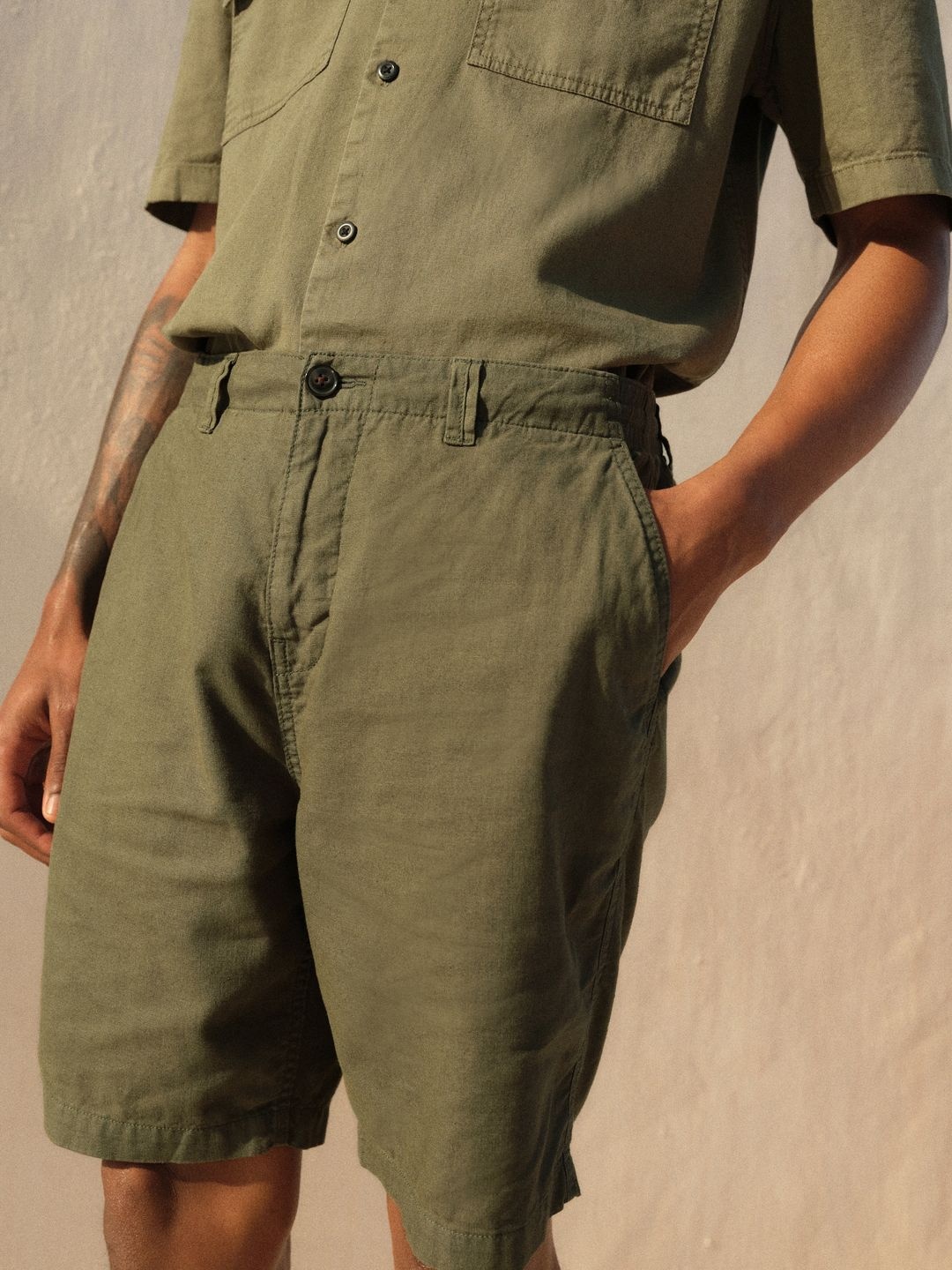 

NEXT Men Linen Cotton Chino Shorts, Olive