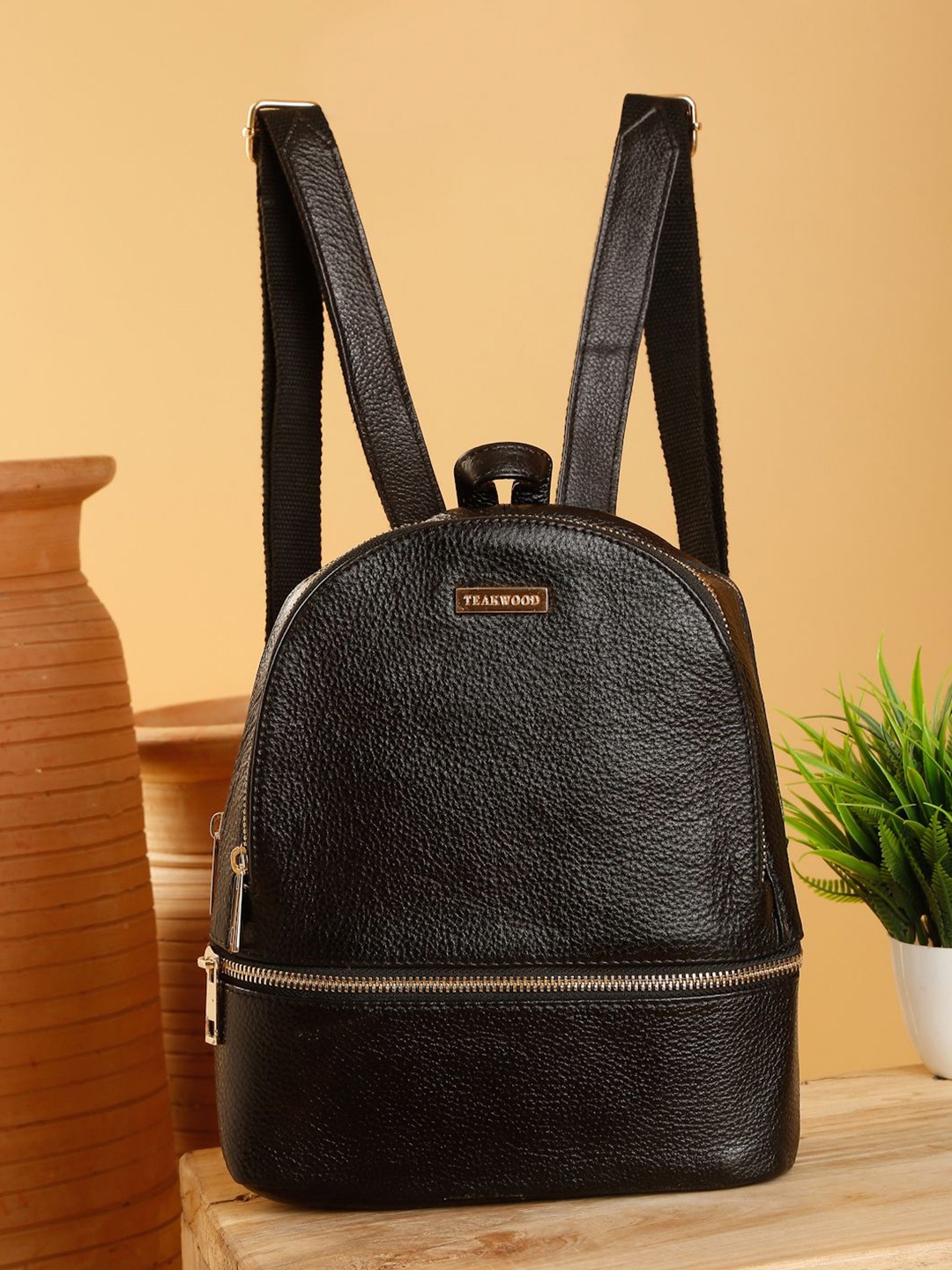 

Teakwood Leathers Women Black Backpack