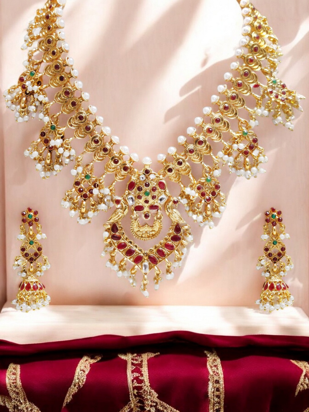 

OOMPH Kundan Stone Studded & Beaded Temple Jewellery Set, Gold