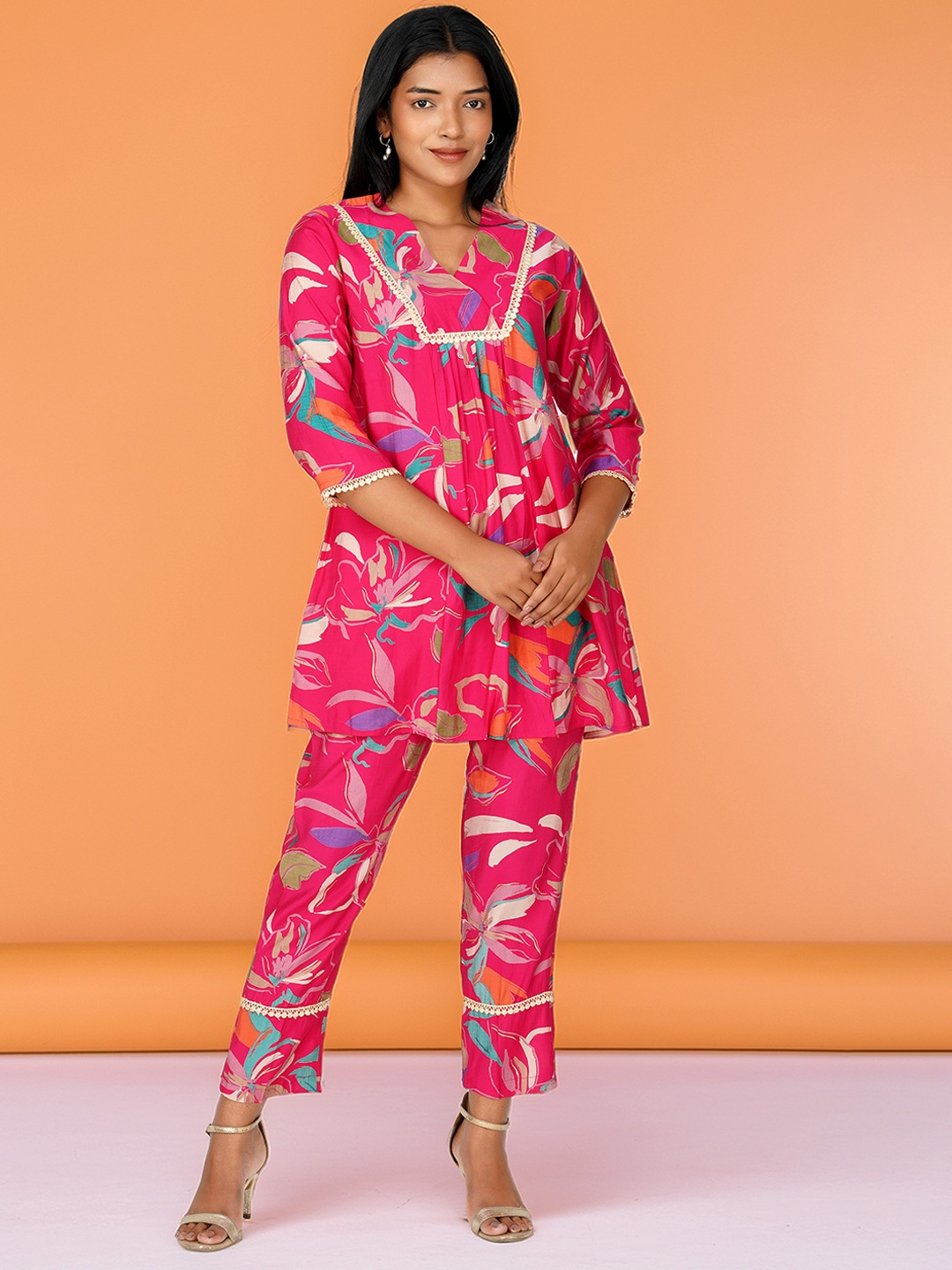 

Bindigasm Floral Printed V-Neck Tunic With Trousers, Pink