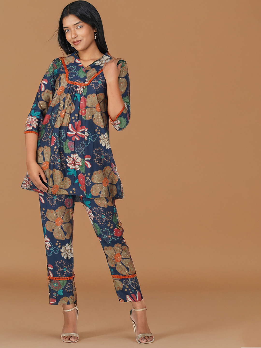 

Bindigasm Floral Printed V-Neck Tunic With Trousers, Navy blue