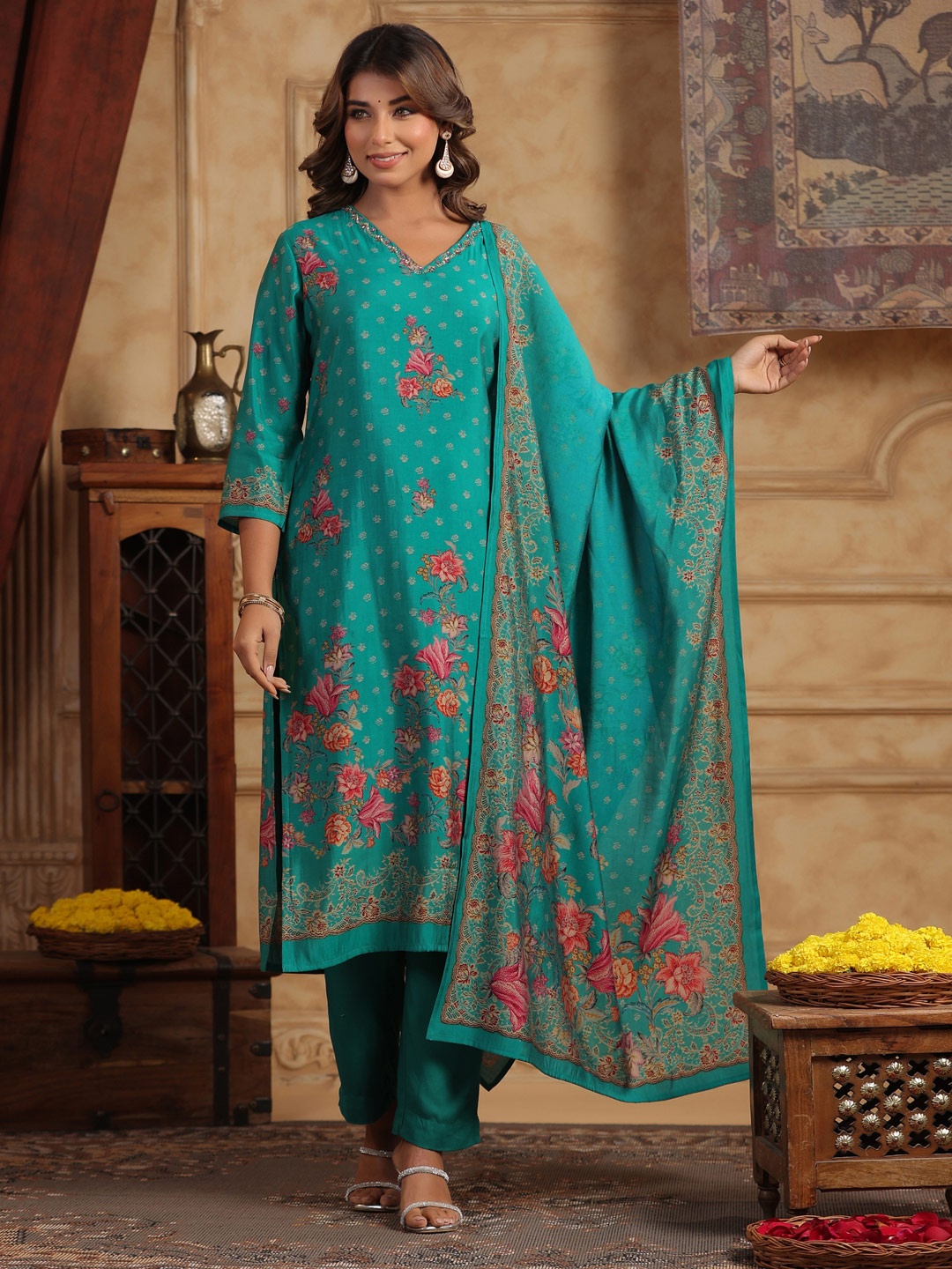 

Rain & Rainbow Ethnic Motifs Printed Kurta With Trousers & Dupatta, Blue