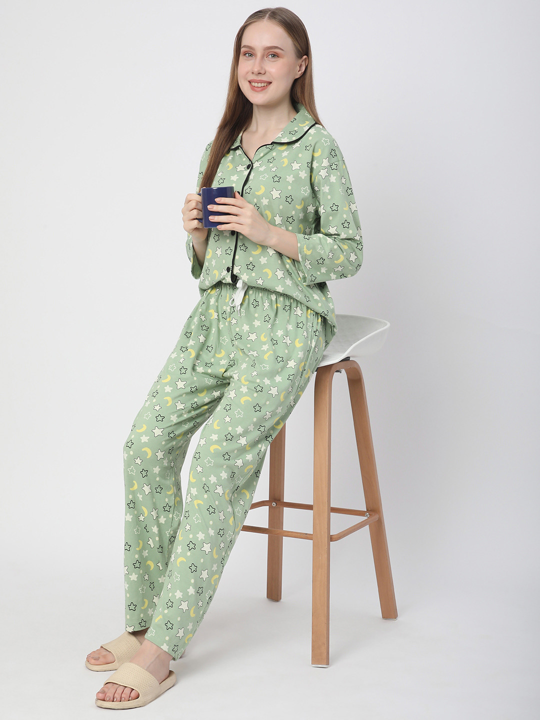 

Elzoh Women Printed Cotton Night suit, Green
