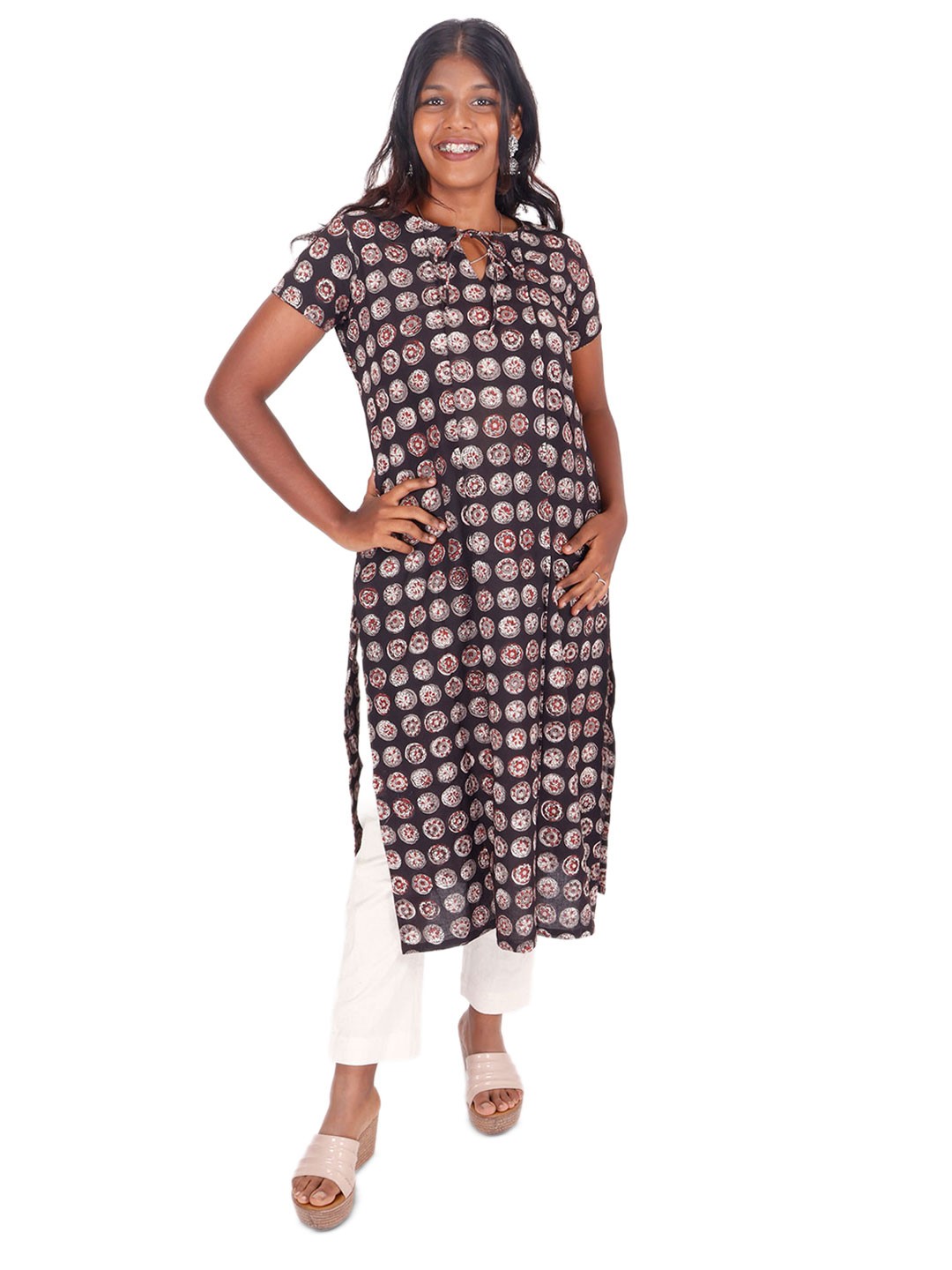 

Avishya Ethnic Motifs Printed Cotton Straight Kurta, Black