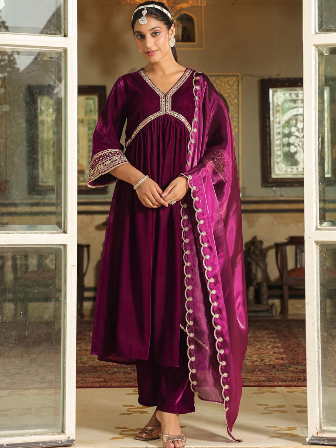 

Janasya Floral Embroidered Pleated Sequinned Velvet A-Line Kurta With Trouser & Dupatta, Purple