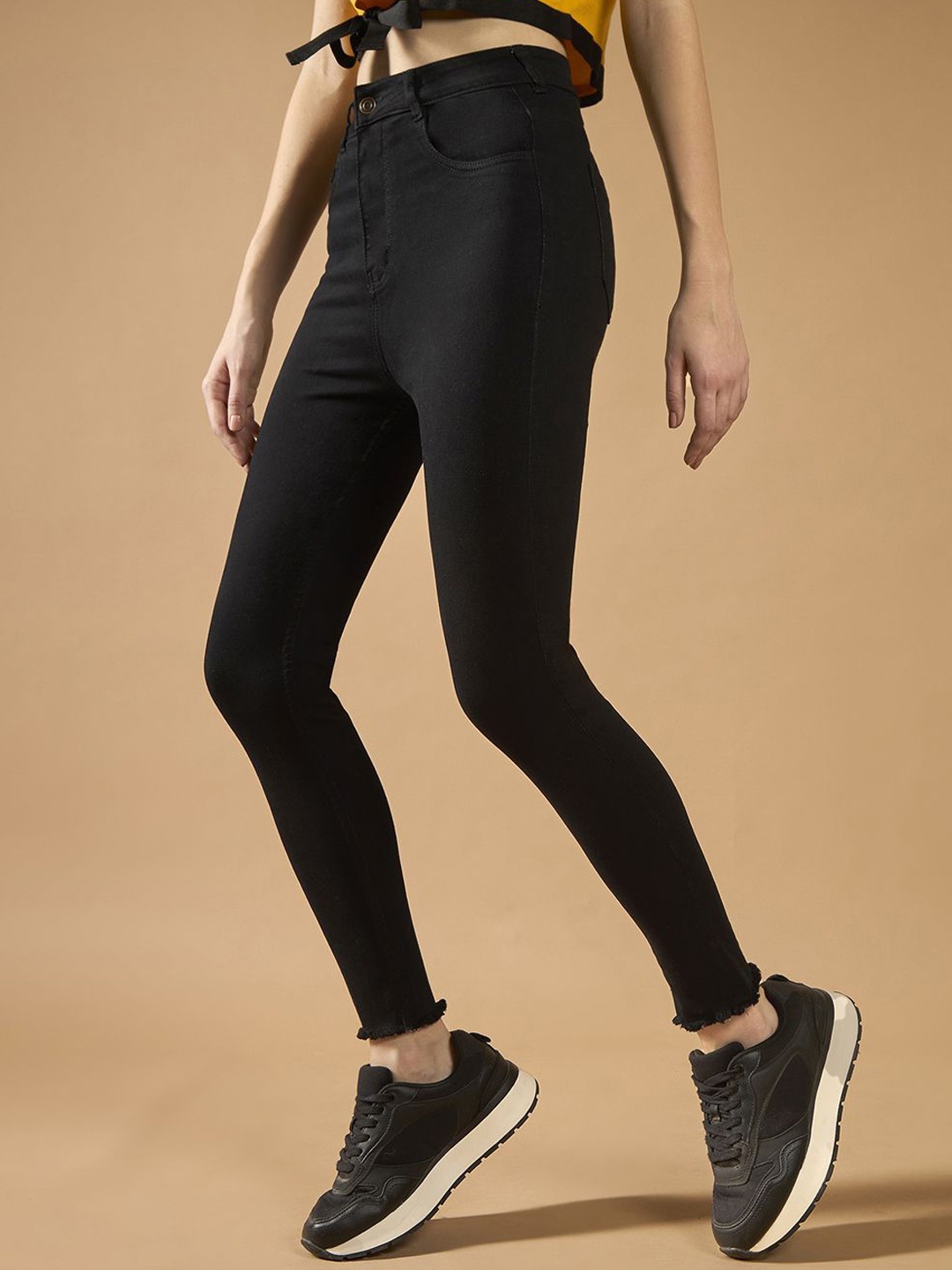 

DOLCE CRUDO Women Skinny Fit High-Rise Stretchable Jeans, Black