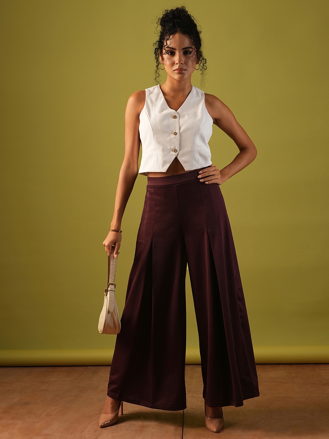 

Globus Solid Stretchable Mid-Rise Pleated Flared Wide Leg Workwear Treggings, Burgundy