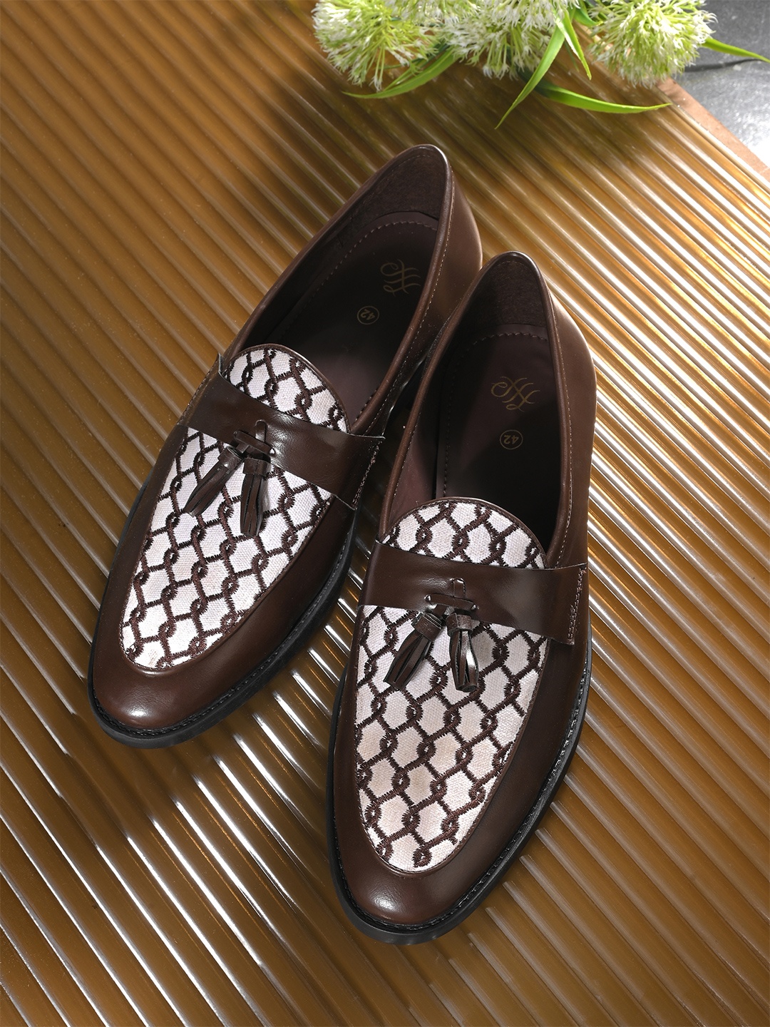 

House of Pataudi Men Textured Formal Derbys, Brown