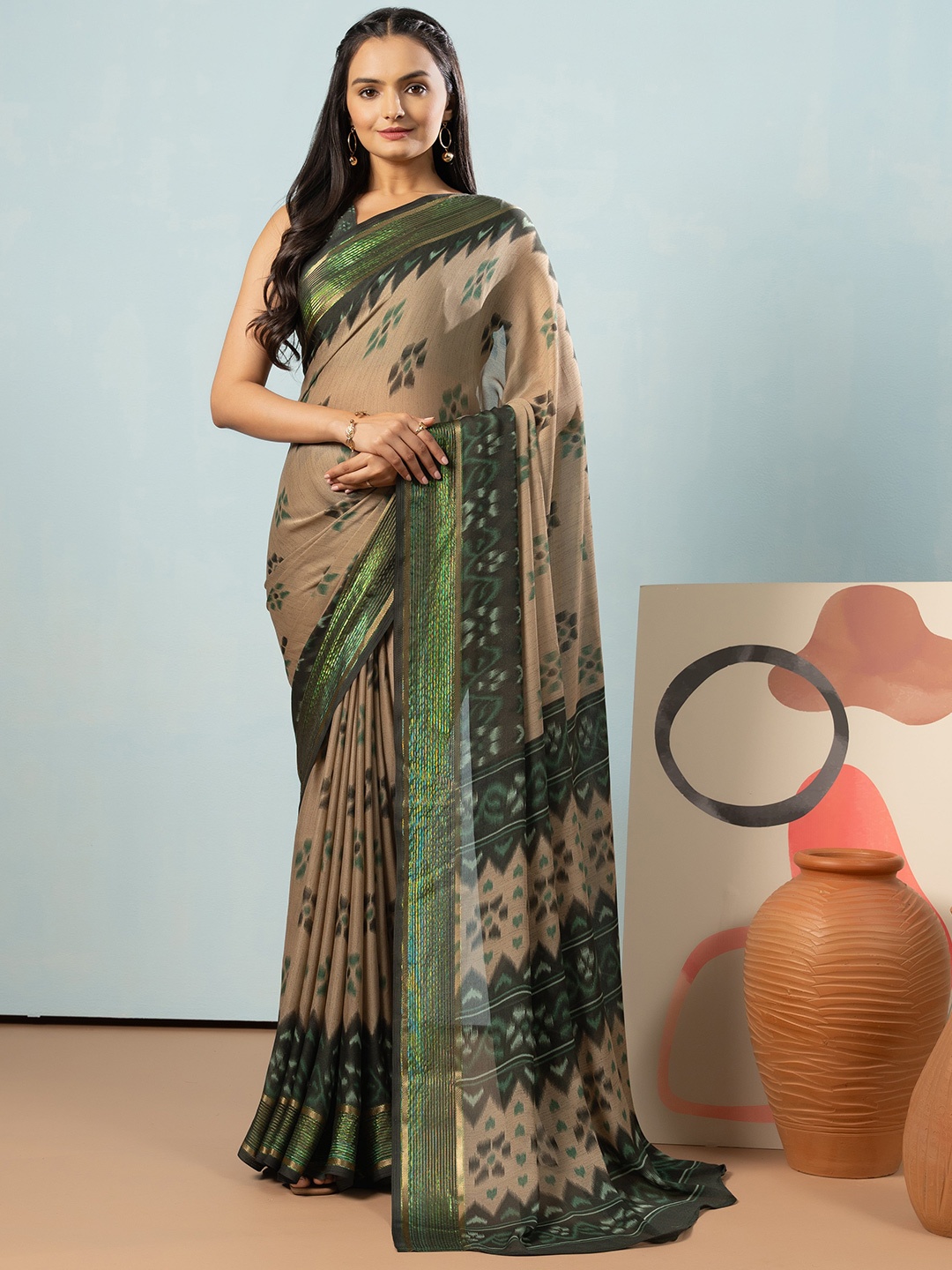 

RACHNA Floral Ready to Wear Saree, Green