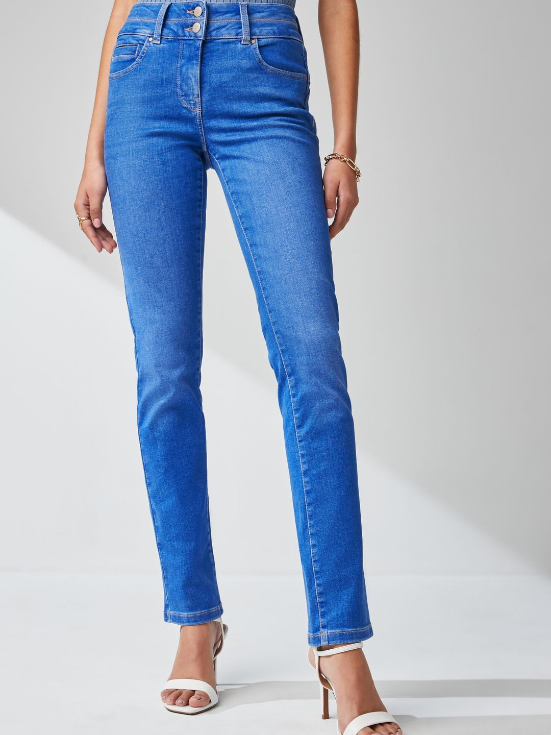 

NEXT Women Slim Fit High-Rise Light Fade Stretchable Jeans, Blue