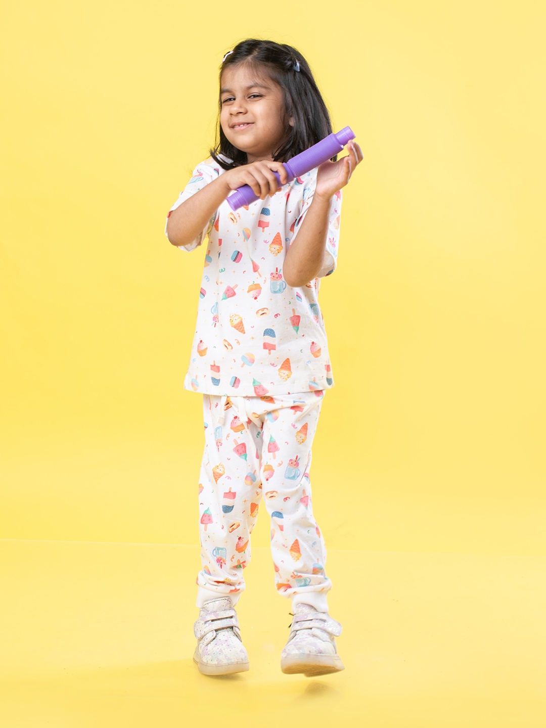 

Orange Sugar Kids Frosty Treat Printed Pure Cotton T-shirt With Pyjama, Off white