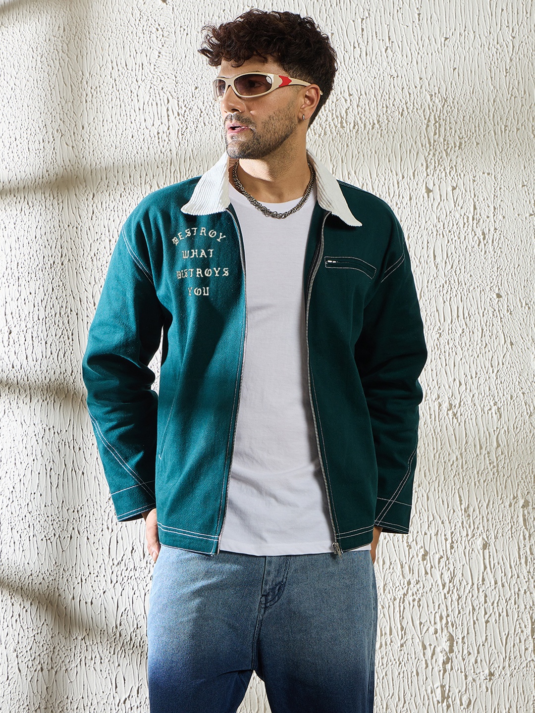 

FUGAZEE Men Spread Collar Typography Printed Corduroy Casual Tailored Jacket, Green