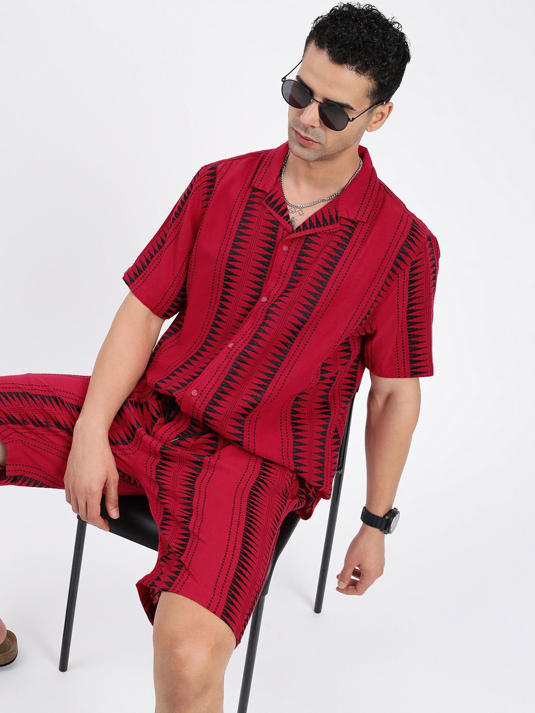 

SHOWOFF Geometric Printed Shirt Collar Short Sleeves Shirt With Shorts, Red