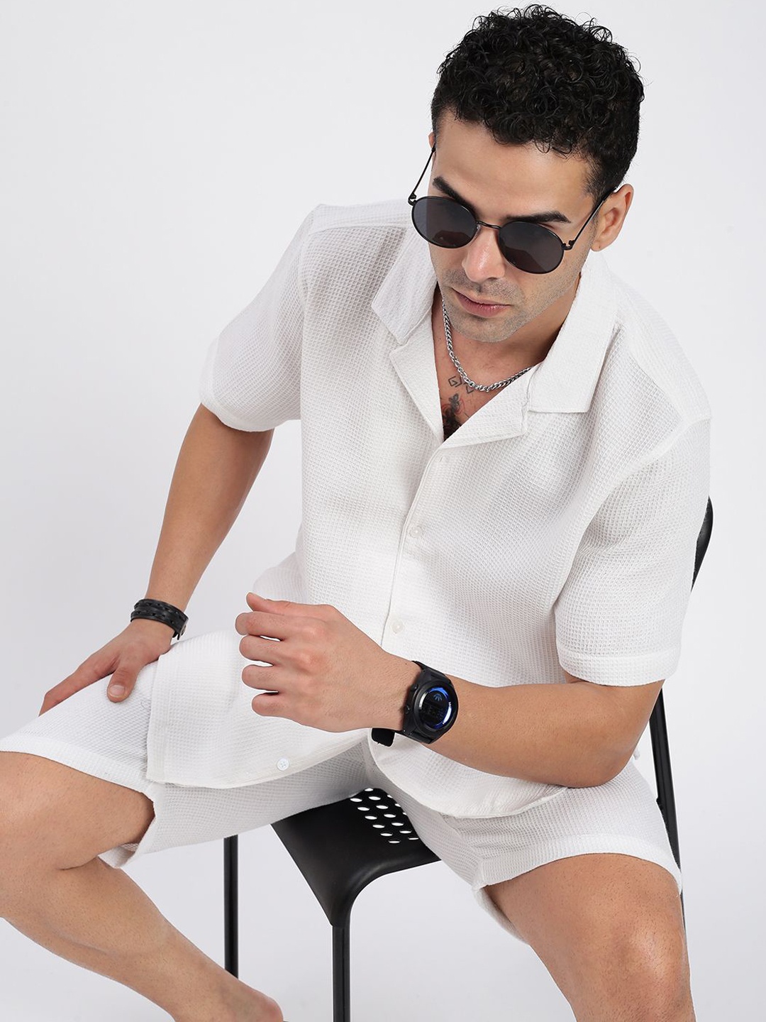 

SHOWOFF Self Design Shirt Collar Shirt Collar Short Sleeves Shirt With Shorts, White