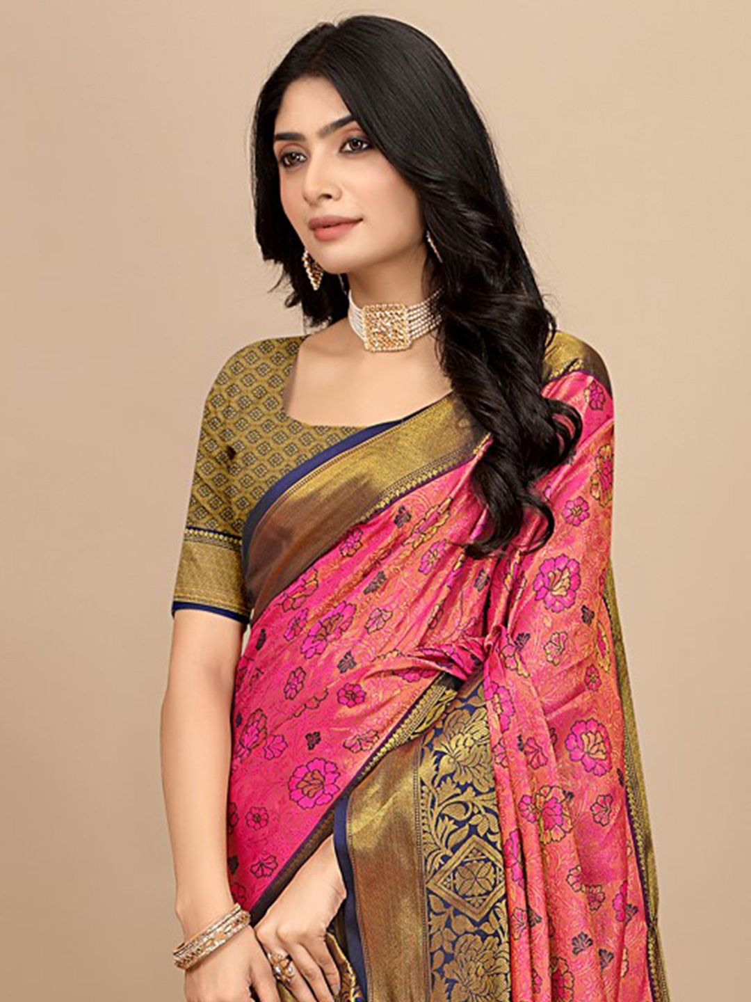 

Pionex Floral Zari Pure Silk Saree With Blouse Piece, Pink