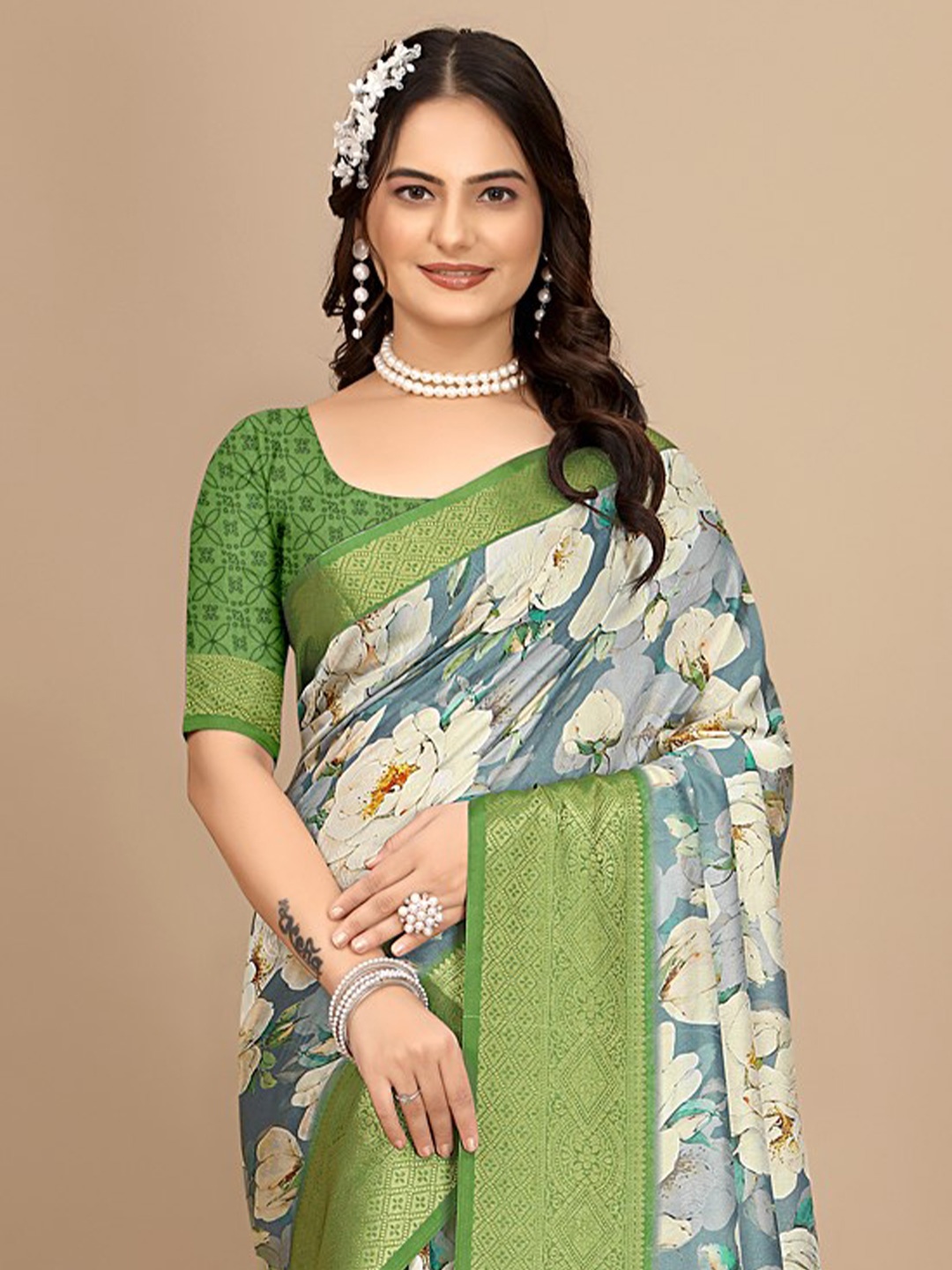 

Pionex Floral Zari Pure Chiffon Saree, Green